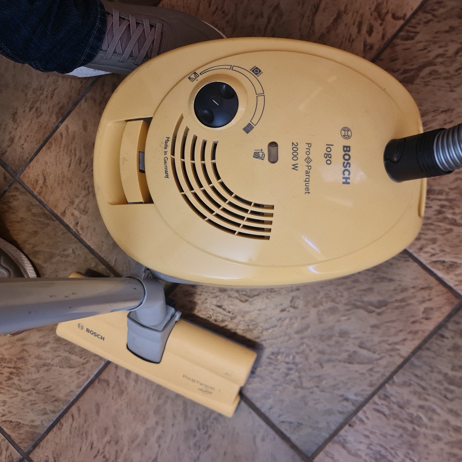 Bosch 2000watt en krachtig, Gebruikt, Miele, Sledestofzuiger, 1200 tot 1600 watt