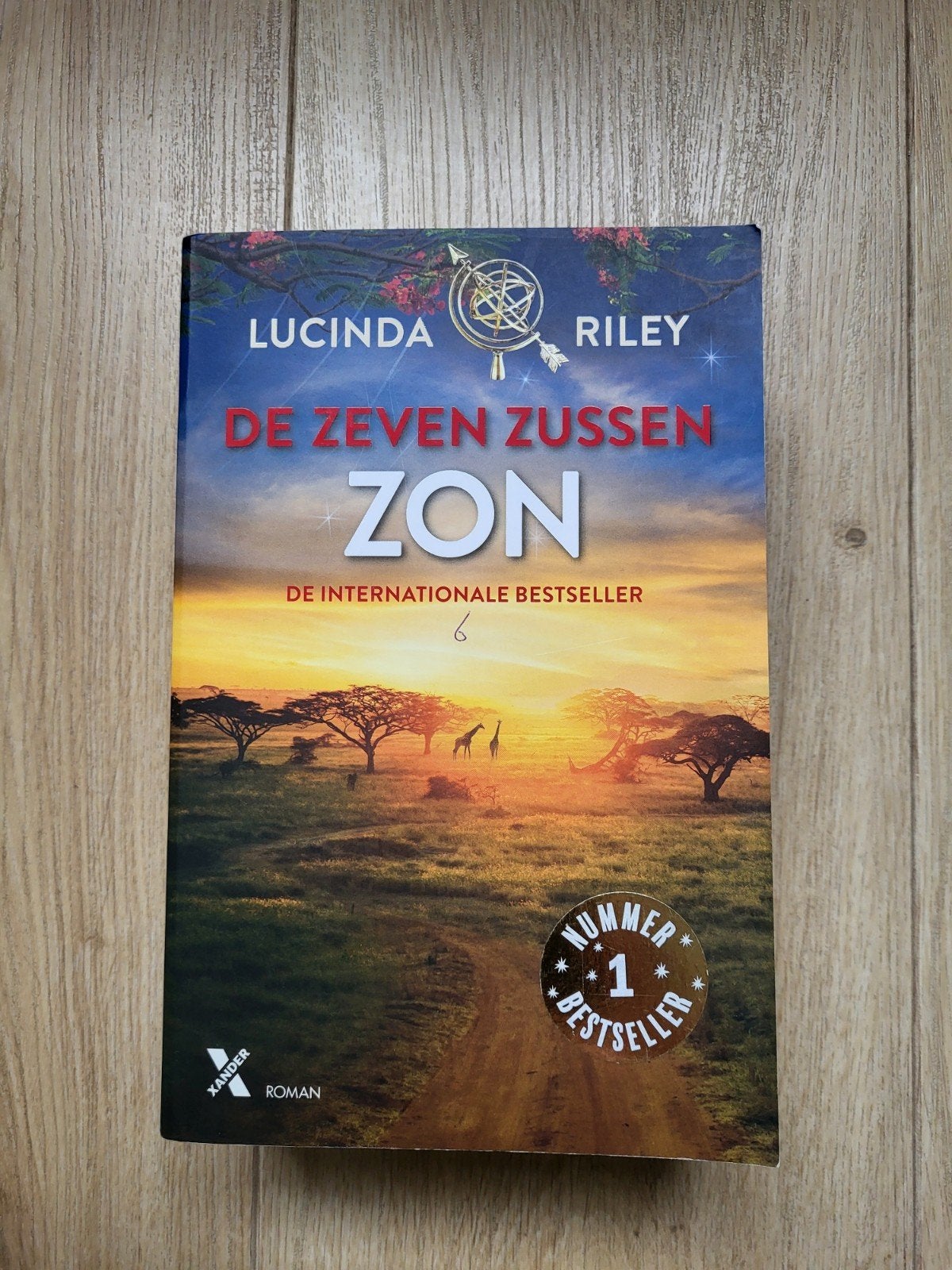 Lucinda Riley - Zon, De zeven zussen deel 6 Electra in Kenia, Ophalen of Verzenden, Gelezen, Lucinda Riley