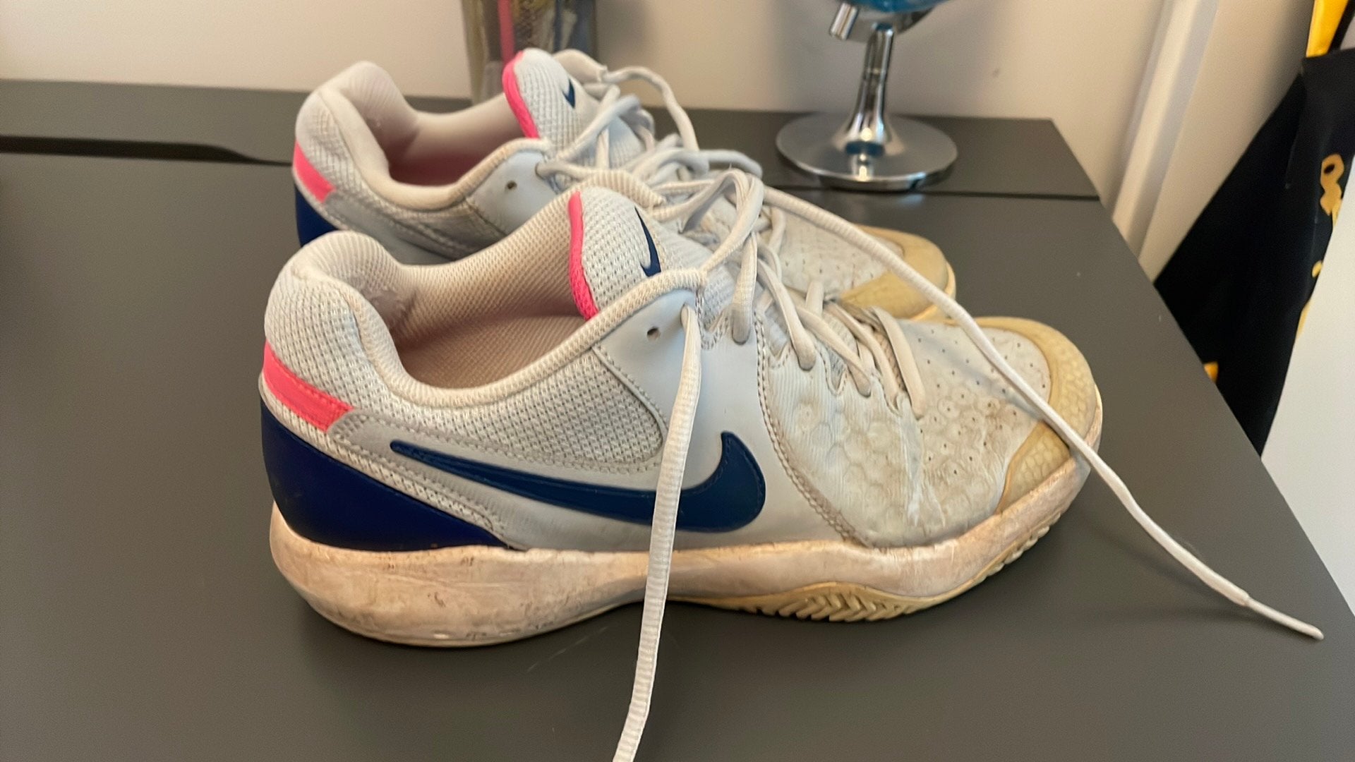 Nike tennisschoen maat 40, Sport en Fitness, Nike, L00, Schoenen, Ophalen of Verzenden