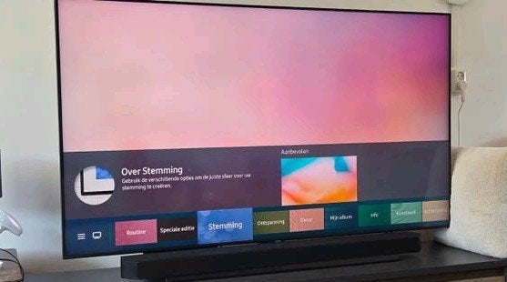 Samsung QLED 65 inch 4K Smart TV QE65Q70TALXXN+ muurbeugel, Ophalen, QLED, 50 Hz, Zo goed als nieuw
