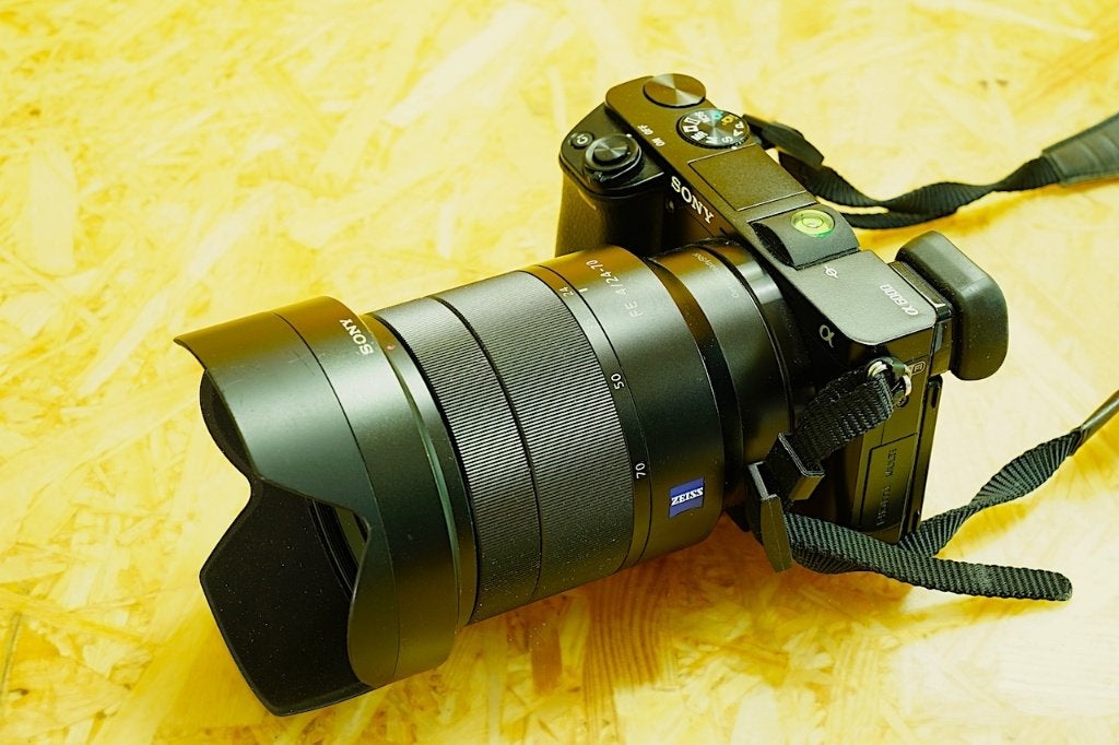 Sony A6000 Systeemcamera + Sony Zeiss 24-70 F4.0 Lens, Audio, Tv en Foto, Fotocamera's Digitaal, Gebruikt, Geheugenkaart, Ophalen of Verzenden