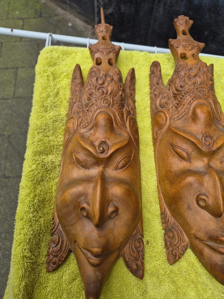 Houten maskers zijn handgesneden Balinees, Antiek en Kunst, Kunst | Beelden en Houtsnijwerken, Ophalen, Houtsnijwerk, Art deco