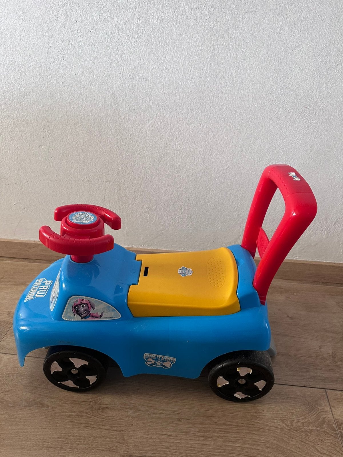 Kinder auto, Ophalen, Zo goed als nieuw