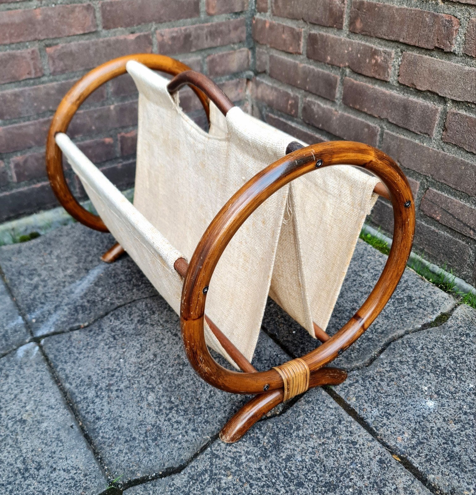 Vintage lectuurbak krantenbak bamboe rotan seventies design, Ophalen, Meerdere vakken, Gebruikt, Lectuurbak