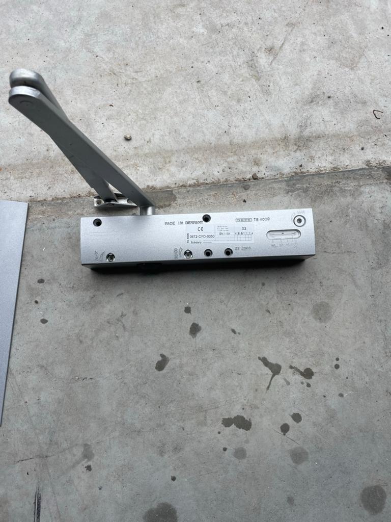 5x Geze TS 4000 deurdranger - Zilver, Doe-het-zelf en Verbouw, Ophalen of Verzenden, Gebruikt, Overige materialen, Overige typen