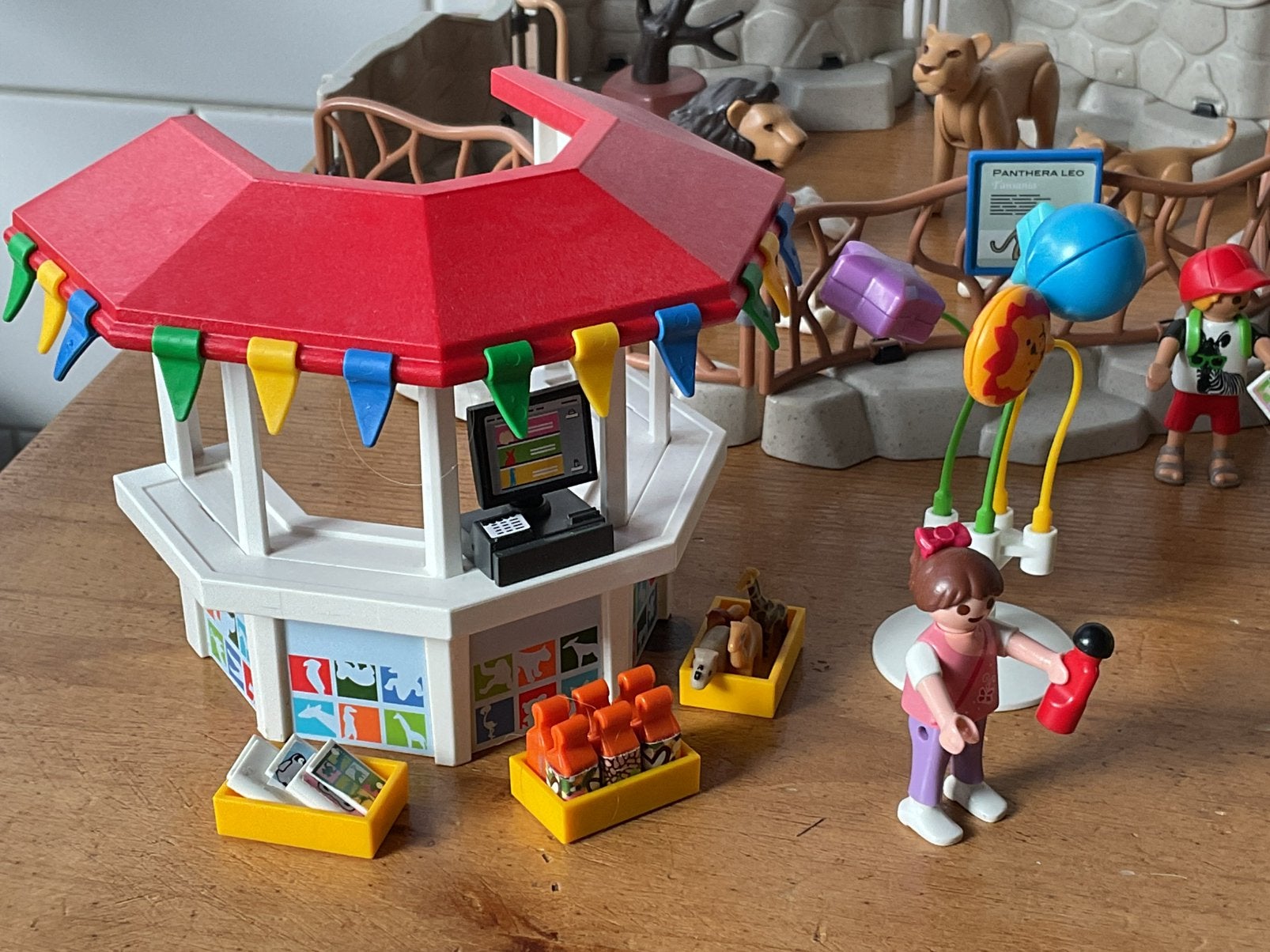 Foto 7 van PLAYMOBIL UITGEBREIDE GROTE DIERENTUIN 🐆 🦏 SUPER LEUK !!