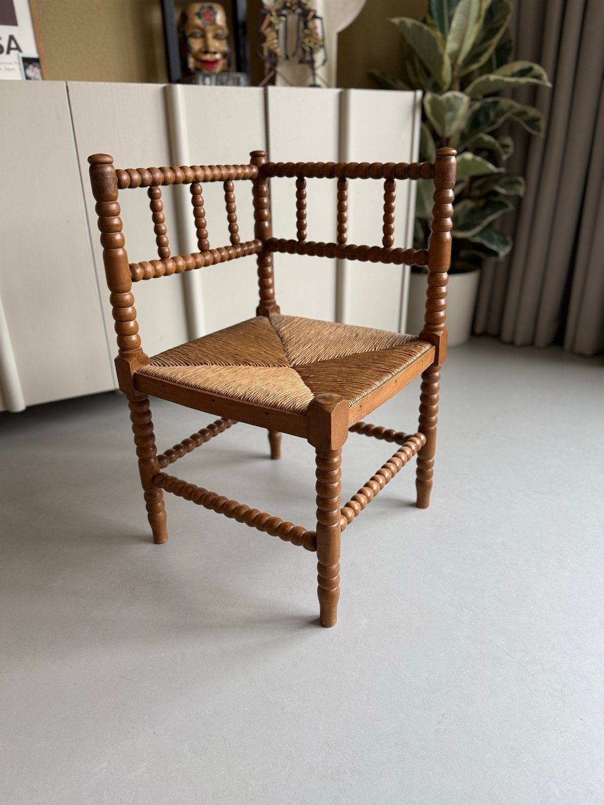 Antieke Bobbin Hoekstoel met Rotan Zitting, Ophalen