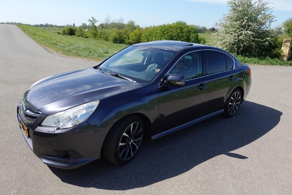 Fijne youngtimer,LPG,Subaru Legacy 2.0 AWD TW CVT 2010 Grijs, Euro 5, Zwart, 4 cilinders, Legacy