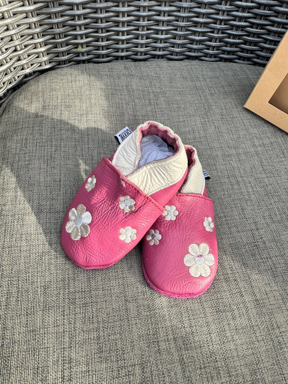 Nieuw Oxxy leren babyslofjes fuchsia met bloemen maat 19, Schoentjes, Meisje, Nieuw, Ophalen of Verzenden