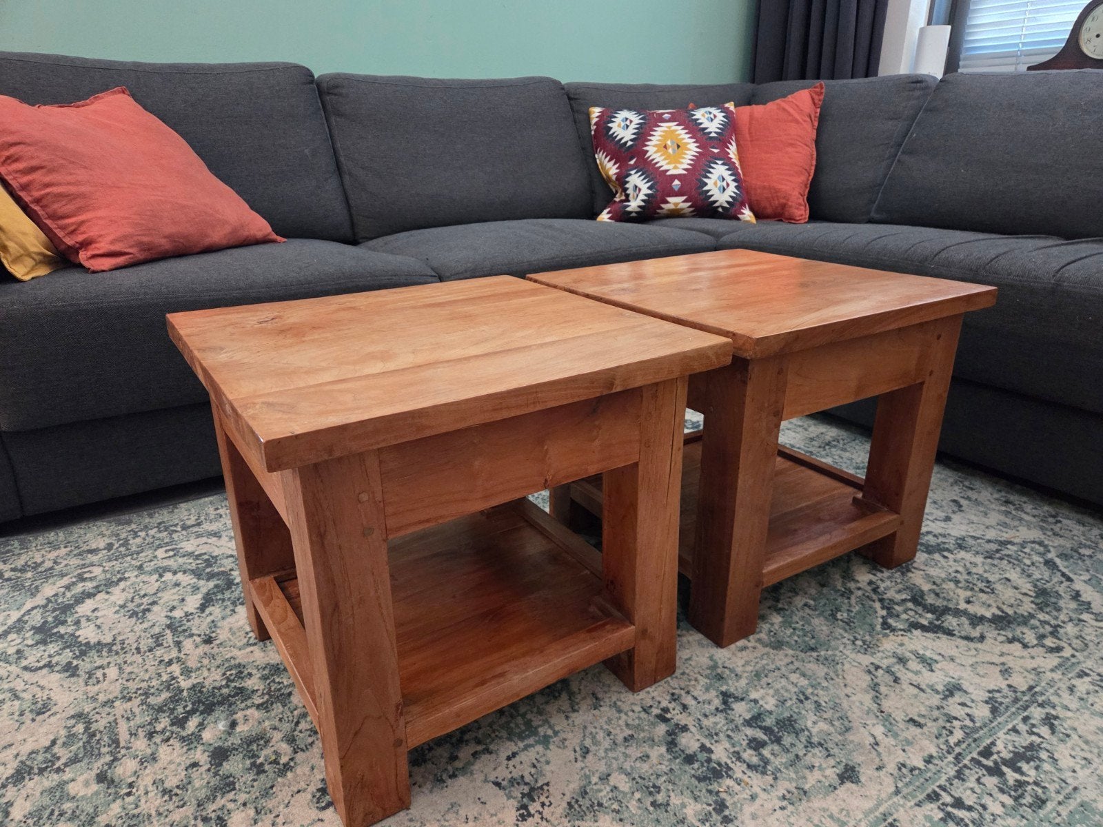 Set van 2 massief houten bijzettafels met lade, Huis en Inrichting, Tafels | Bijzettafels, Ophalen, Minder dan 45 cm, Minder dan 55 cm