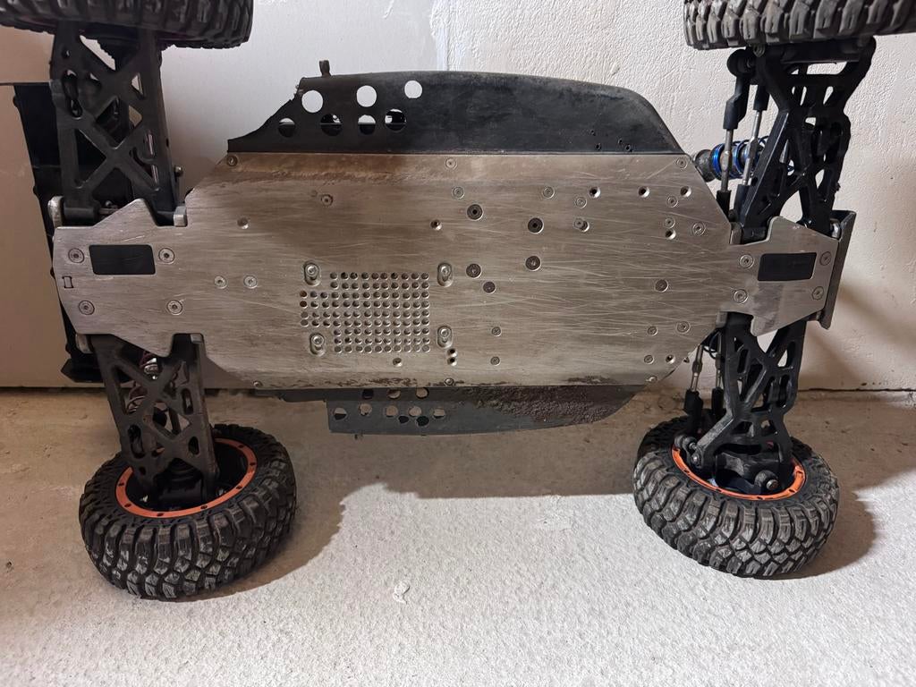 Zeer complete RC hobby set - Offroad auto met extra's, Gebruikt, Auto offroad, RTR (Ready to Run), Schaal 1:8