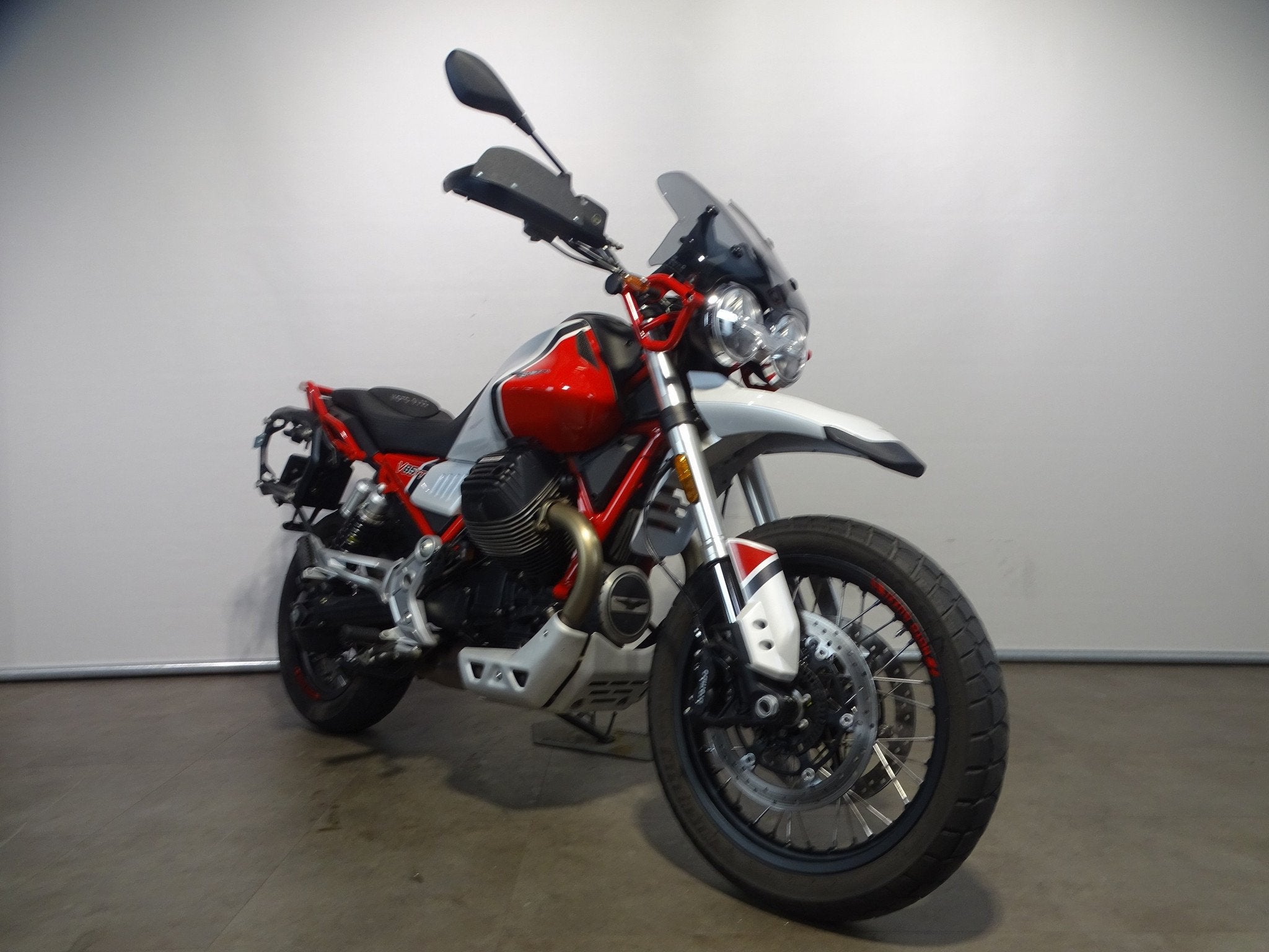 Moto Guzzi V85 TT, Motoren, Motoren | Moto Guzzi, Bedrijf, Meer dan 35 kW, Toermotor