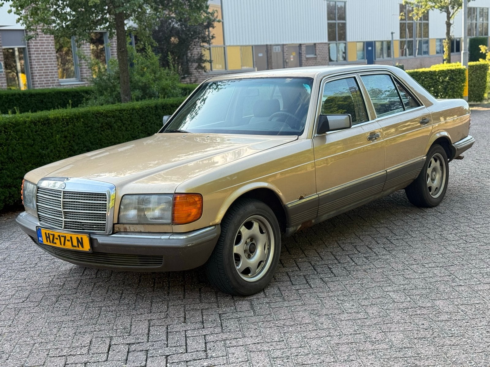 Mercedes-Benz S-Klasse 2.7 S280 AUT 1982 Beige APK NAP AIRCO, Automaat, Beige, 156 pk, Origineel Nederlands
