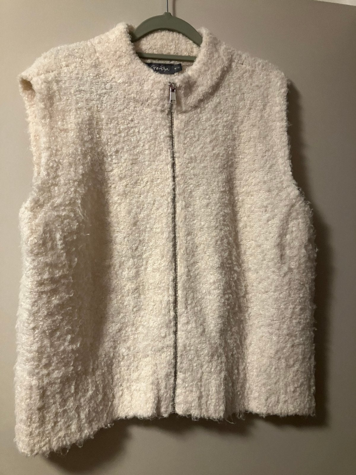 Wolwit crème bodywarmer wollig/Geisha-M-38, Ophalen of Verzenden, Nieuw, Maat 38/40 (M), Beige