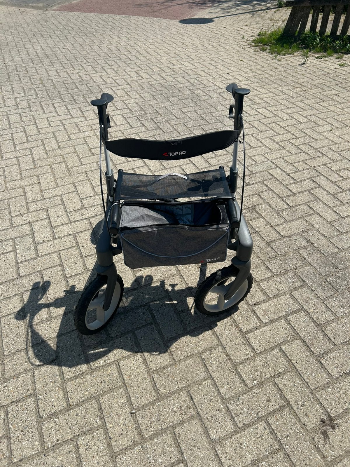 Topro rollator, Diversen, Rolstoelen, Ophalen, Inklapbaar, Zo goed als nieuw, Duwrolstoel