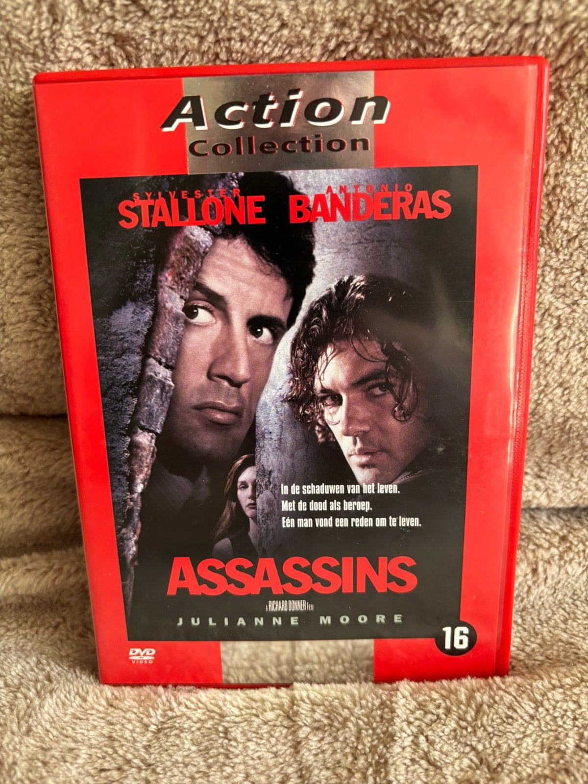 Assassins, Vanaf 16 jaar, Ophalen of Verzenden, Zo goed als nieuw