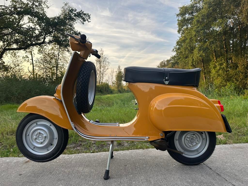 Vespa V50S V50 V50R 1985 klassieke scooter met kenteken., Ophalen, Zo goed als nieuw, Benzine