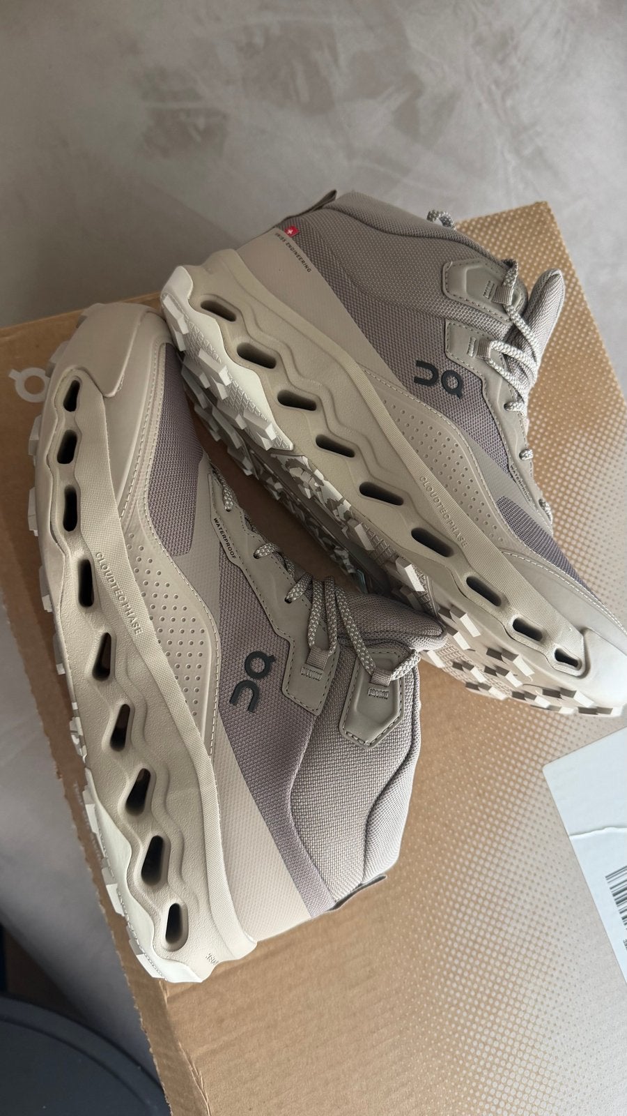 On Running Cloudrock Waterproof Wandelschoenen, Ophalen, Nieuw, Beige, Wandelschoenen