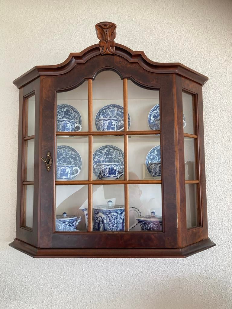 Blauw Servies, Ophalen