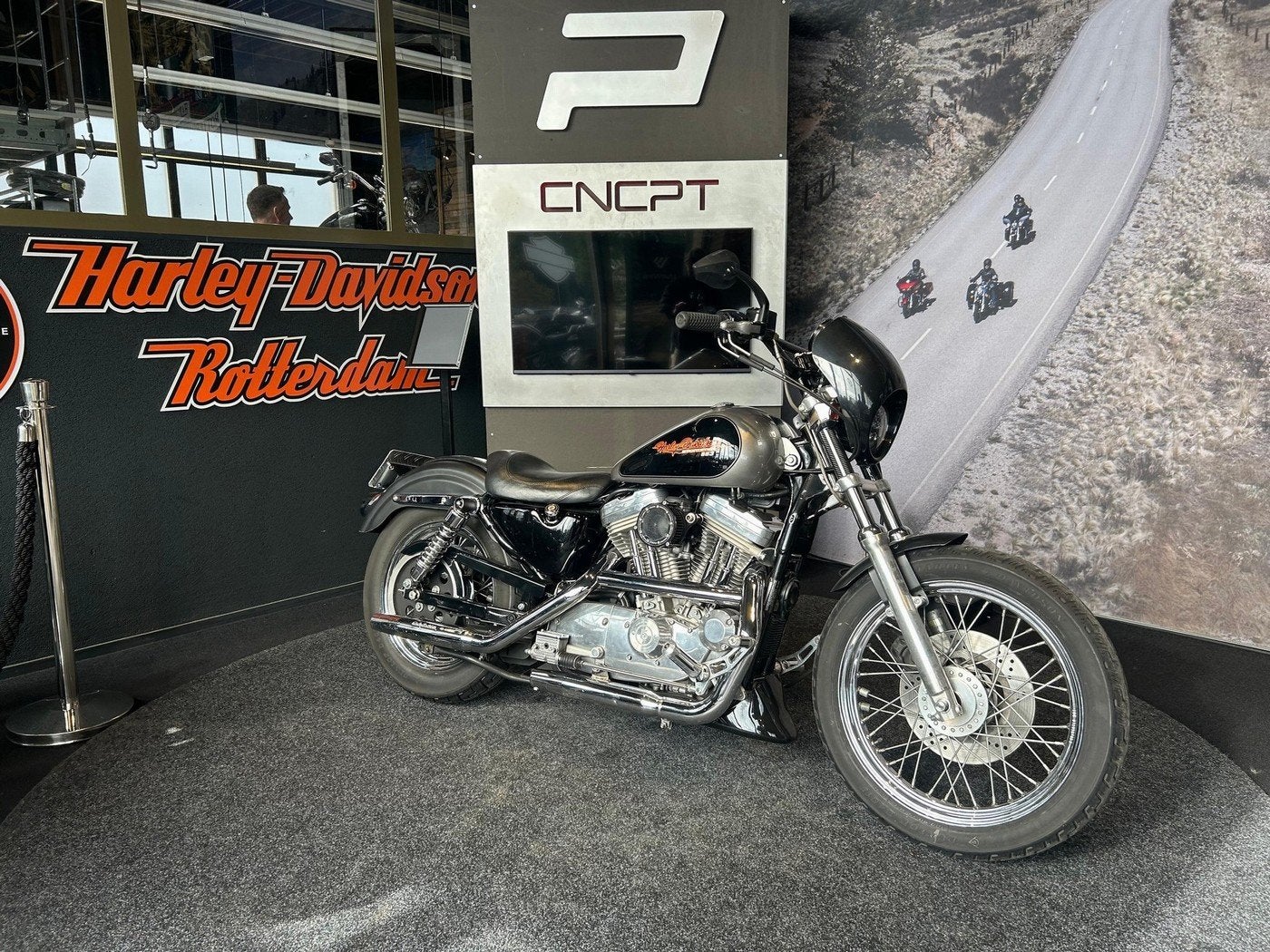 Harley-Davidson XLH 883 SPORTSTER HUGGER (bj 1996), Motoren, Laan van Vredenoord 33
2289 DA  RIJSWIJK, NL, Overig, Sales@harleydavidsonrotterdam.nl