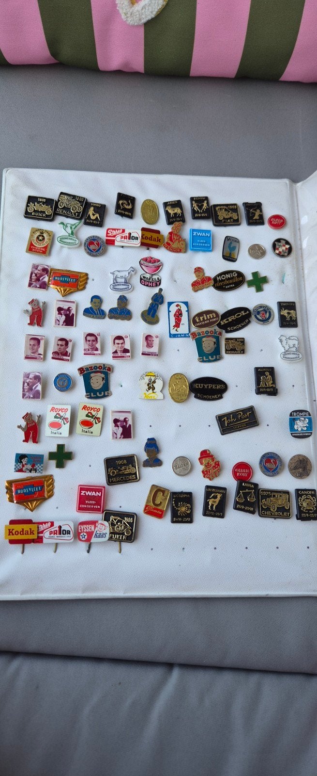 collectie vintage speldjes / pins, Verzamelen, Speldjes, Pins en Buttons, Ophalen of Verzenden, Zo goed als nieuw
