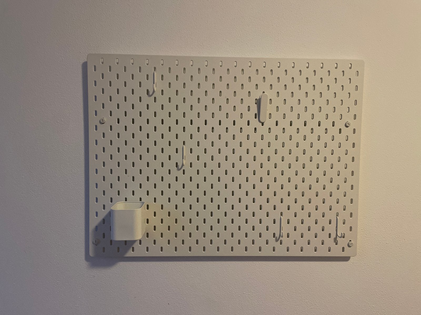 IKEA SKÅDIS Opbergbord/Pegboard - Wit, Ophalen, Hout, Zo goed als nieuw, Wandbord of Wandpaneel