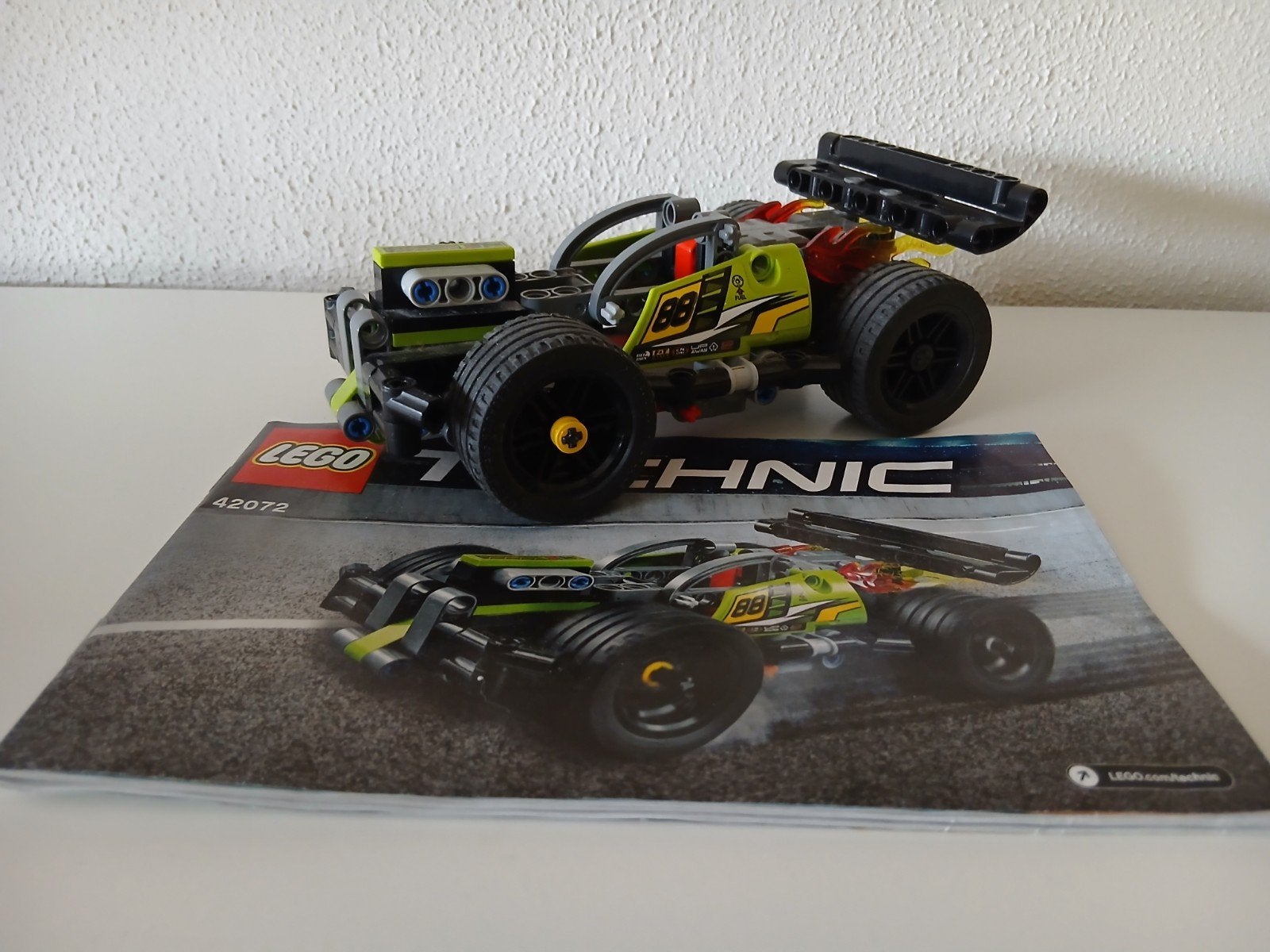 LEGO Technic 42072 Whack! - Raceauto met handleiding, Ophalen of Verzenden, Zo goed als nieuw, Overige merken