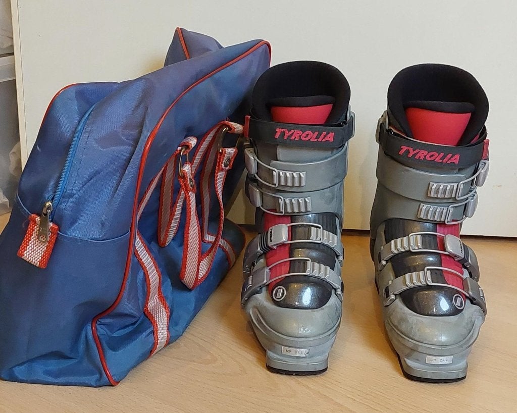 Skischoenen Tyrolla 780 Ergonomics. Maat 25,5 (40)., Sport en Fitness, Skiën en Langlaufen, Overige merken, 160 tot 180 cm, Schoenen