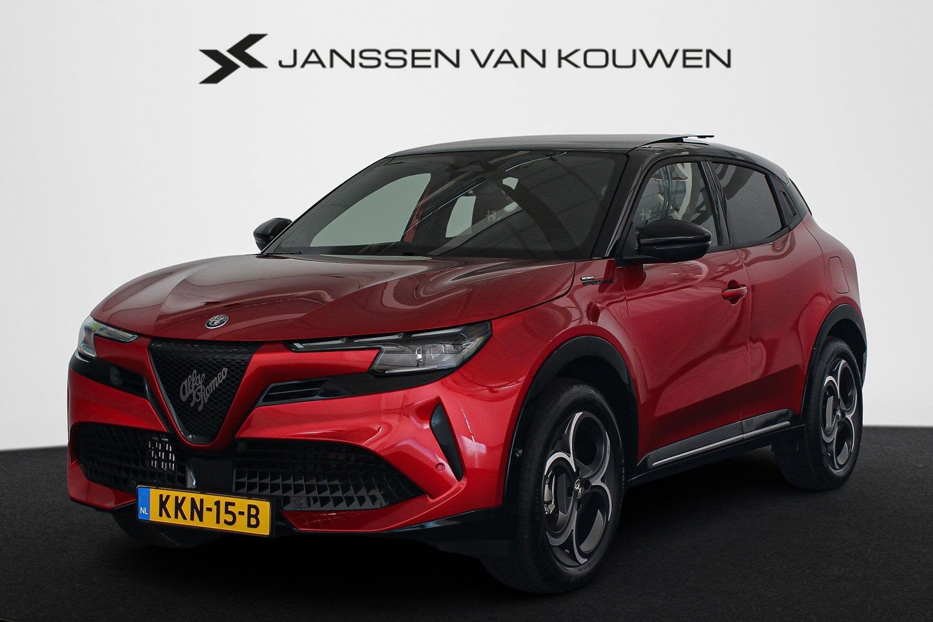 Alfa Romeo Junior 1.2 Turbo Hybrid Ibrida Sport Speciale Pan, Auto's, 145 pk, 1280 kg, 1199 cc, Origineel Nederlands