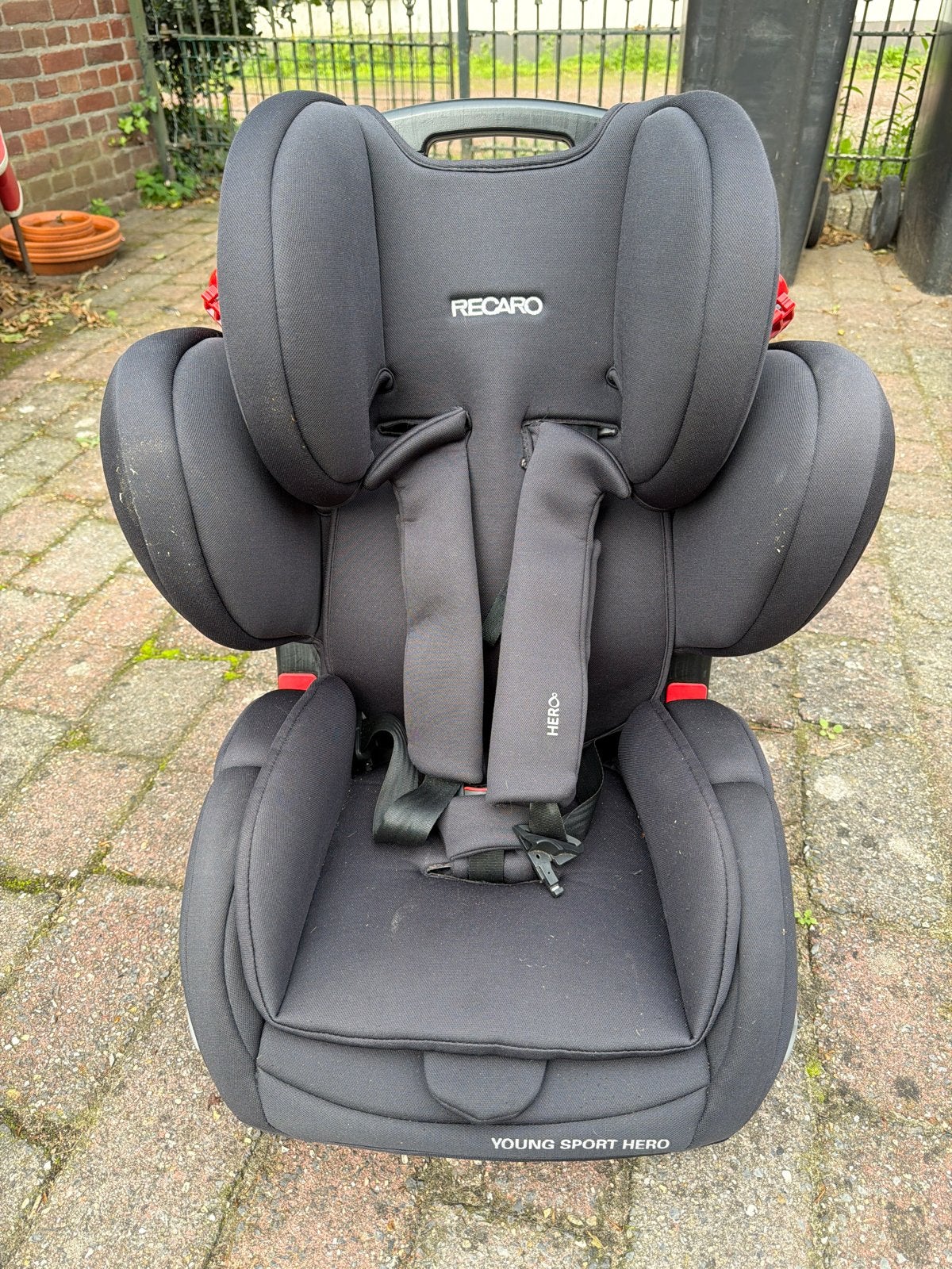 RECARO Young Sport Hero autostoel - Zwart, Kinderen en Baby's, Autogordel of Isofix, Gebruikt, Verstelbare rugleuning, 9 t/m 36 kg