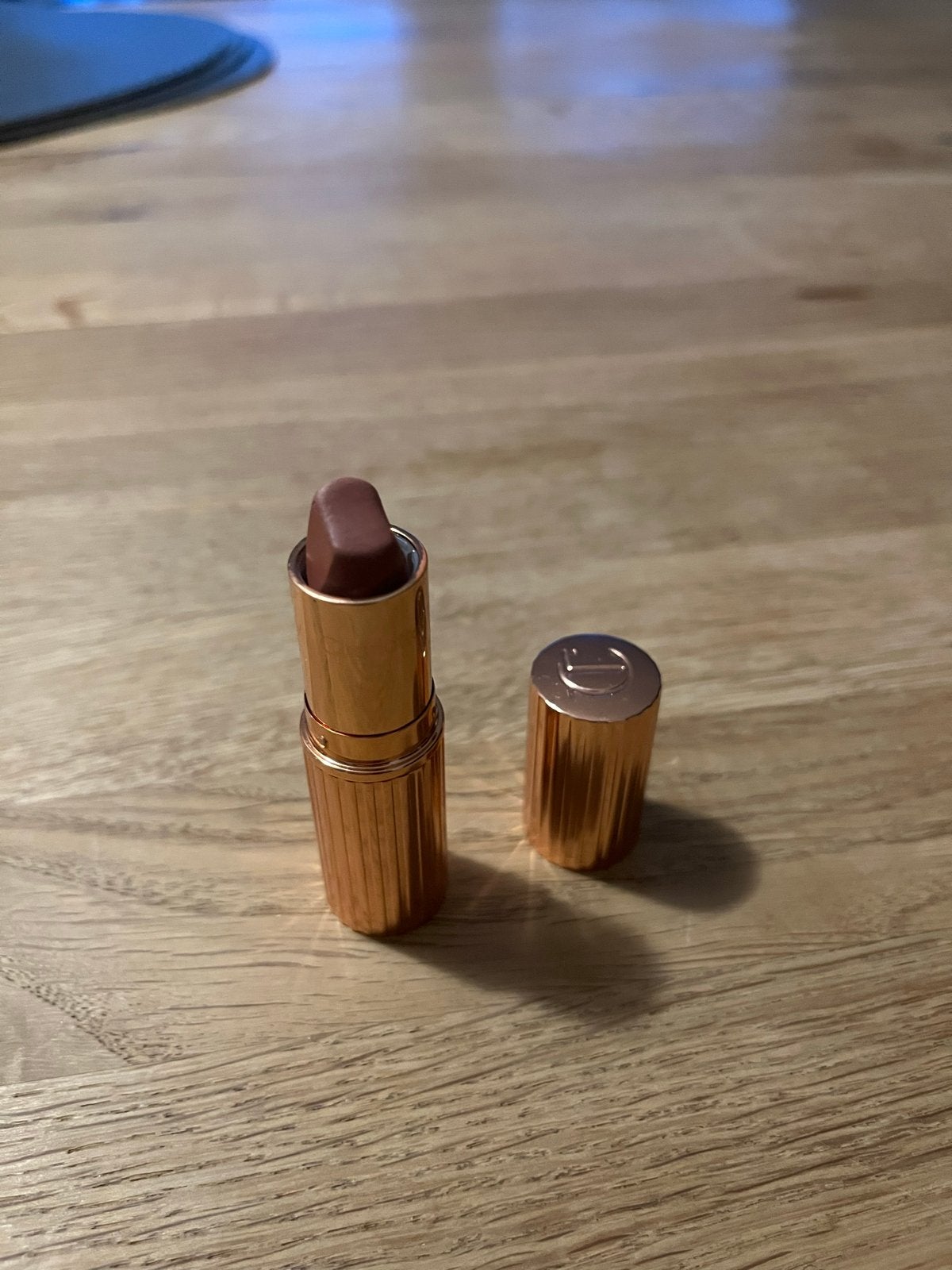 Charlotte Tilbury Lipstick - Pillow Talk Medium, Lippen, Bruin, Ophalen of Verzenden, Zo goed als nieuw