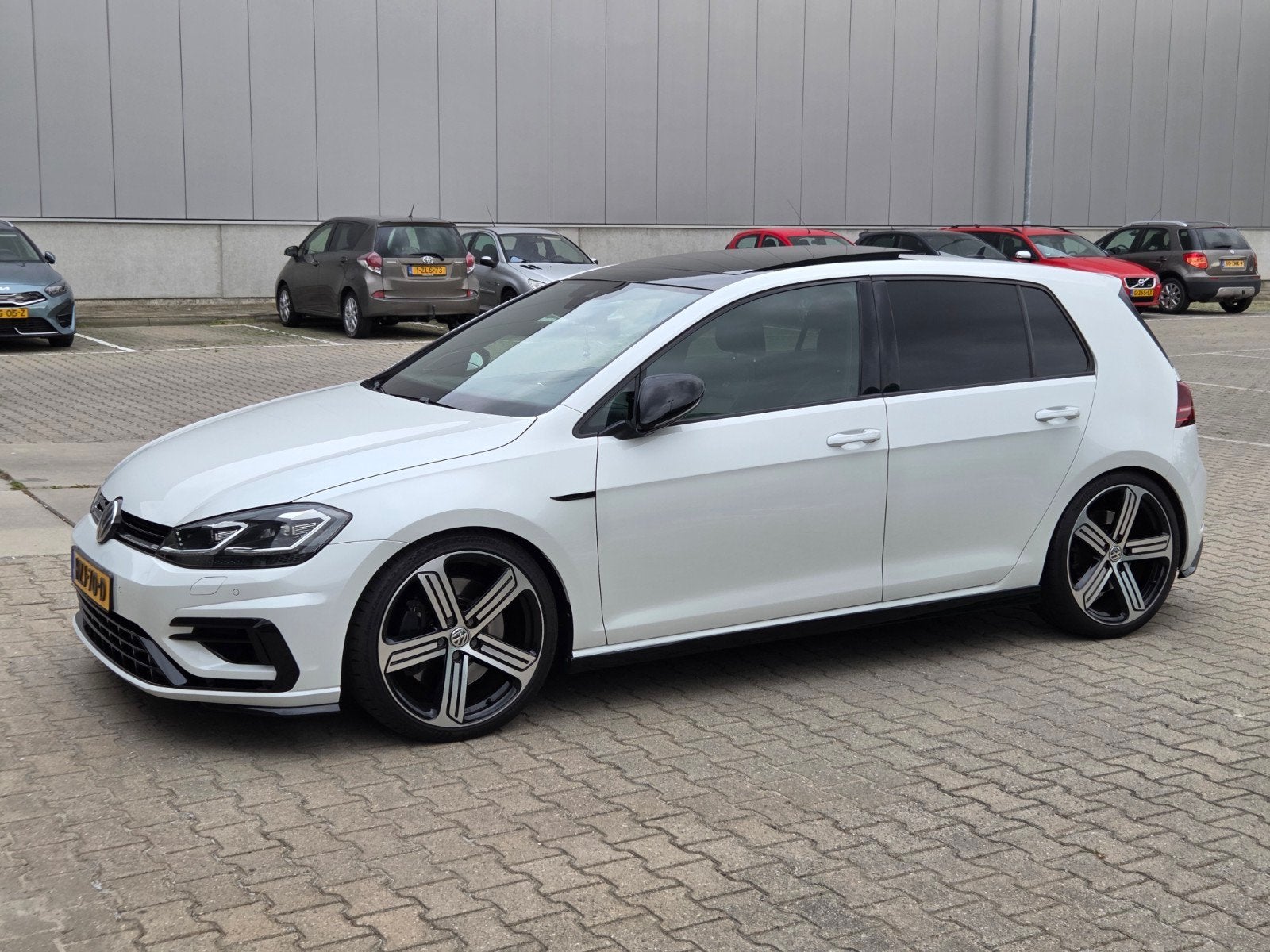 volkswagen golf R 2.0 TSI 4MOTION|KEYLESS|DYNAUDIO|VIRTUAL, Auto's, Automaat, Zwart, Wit, Leder