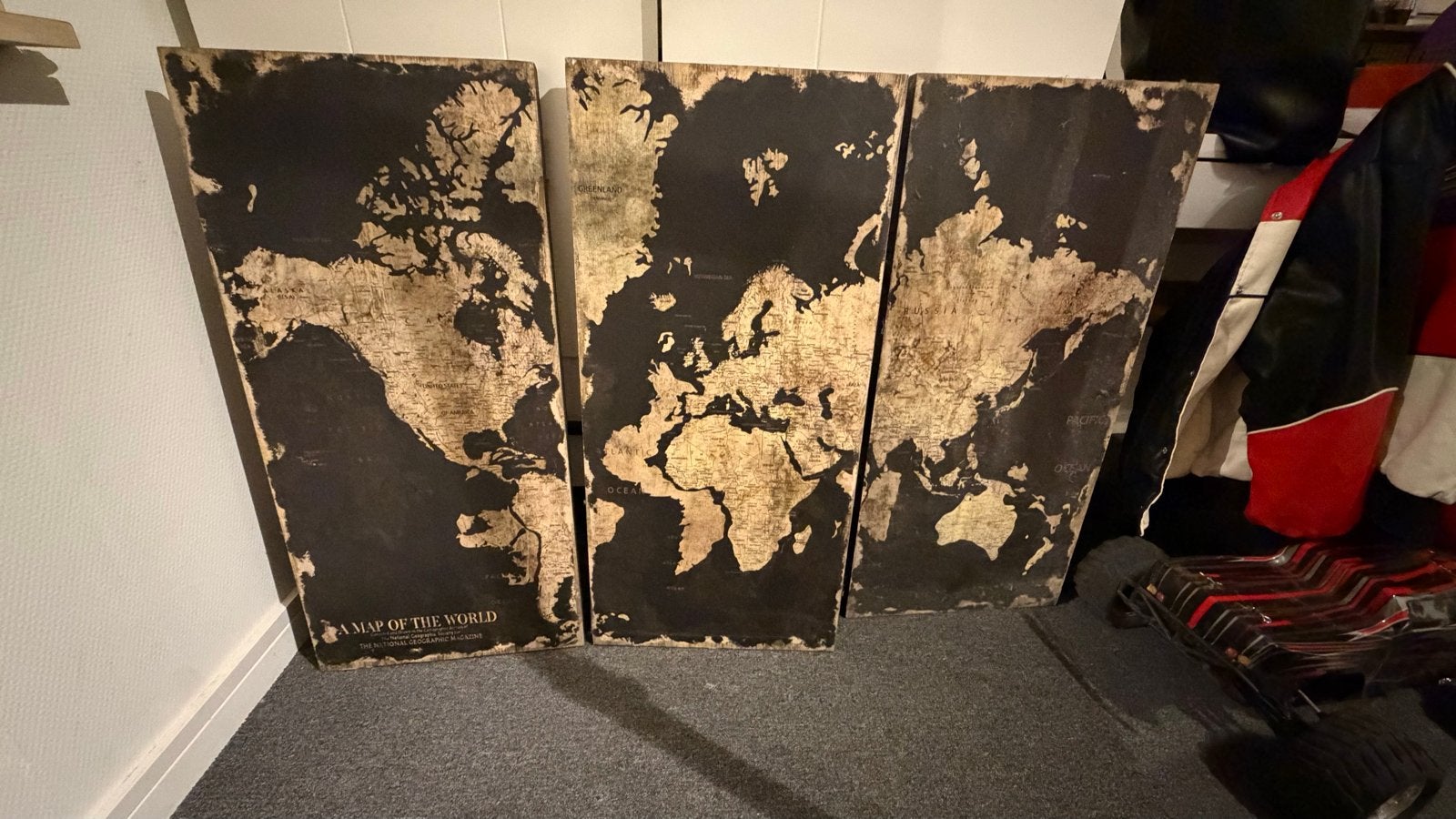 Set van 3 Vintage Wereldkaart Wandpanelen, Gebruikt, Vintage, Ophalen of Verzenden, Wandbord of Wandpaneel