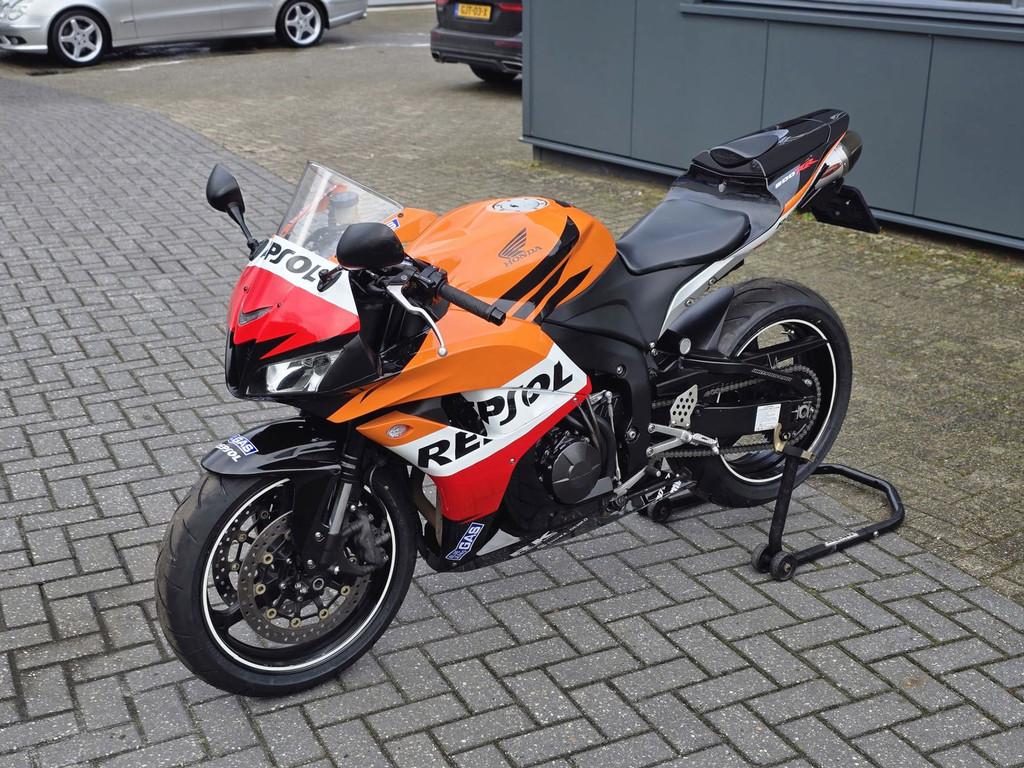 Honda Sport CBR 600RR Repsol uitgevoerd. Nieuwe banden., Motoren, Automotive & Motomotive Correct, Bedrijf, Meer dan 35 kW, 599 cc