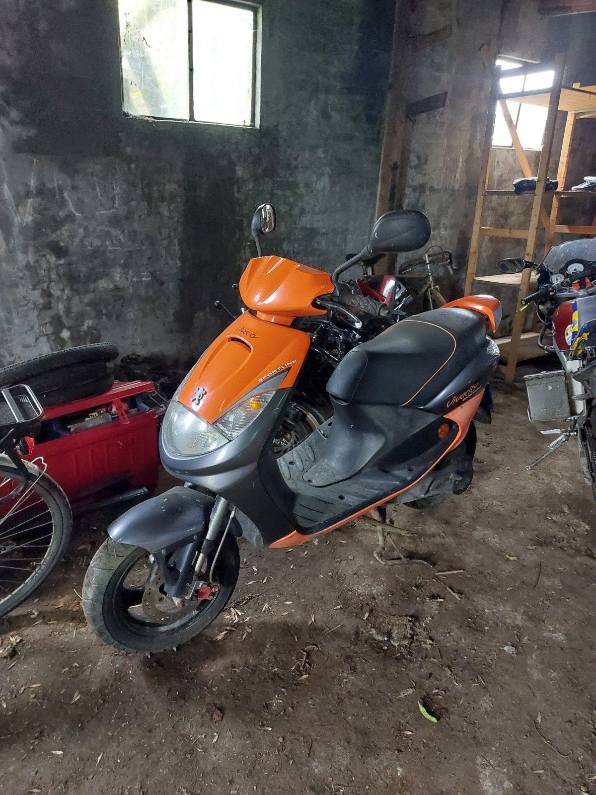 Drie scooters: Peugeot Vivacity, RM-50 Turbho, Sym Yet 50, Fietsen en Brommers, Ophalen, Gebruikt, Overige merken