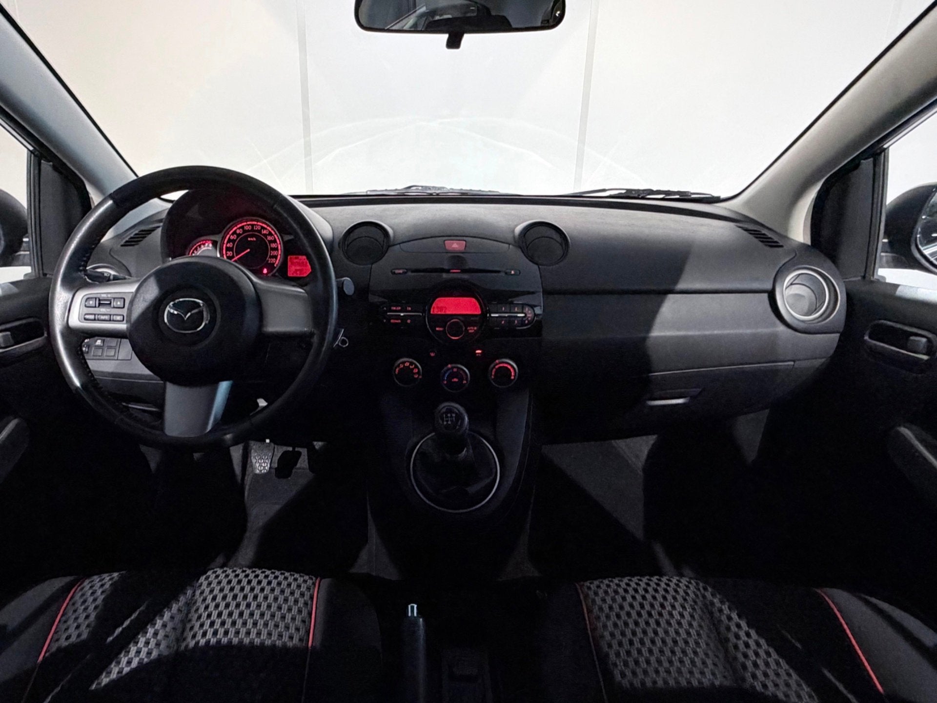 Mazda 2 1.3 TS /Airco/Stoelverwarming/Elek.Pakket/LMV, Auto's, Voorwielaandrijving, Euro 5, Stof, Gebruikt