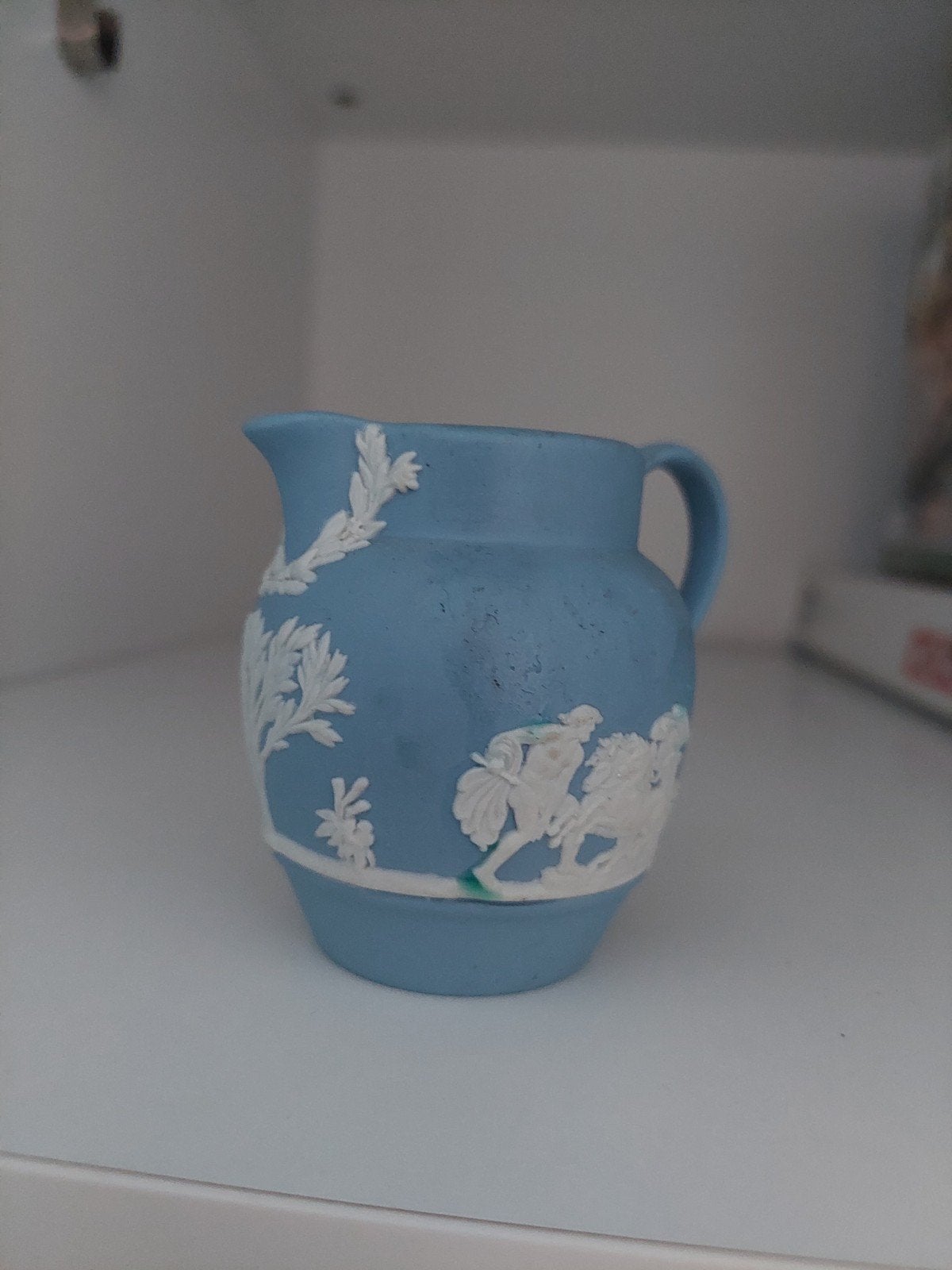 Vintage Wedgwood Jasperware Melkkannetje - Lichtblauw, Antiek en Kunst, Ophalen of Verzenden