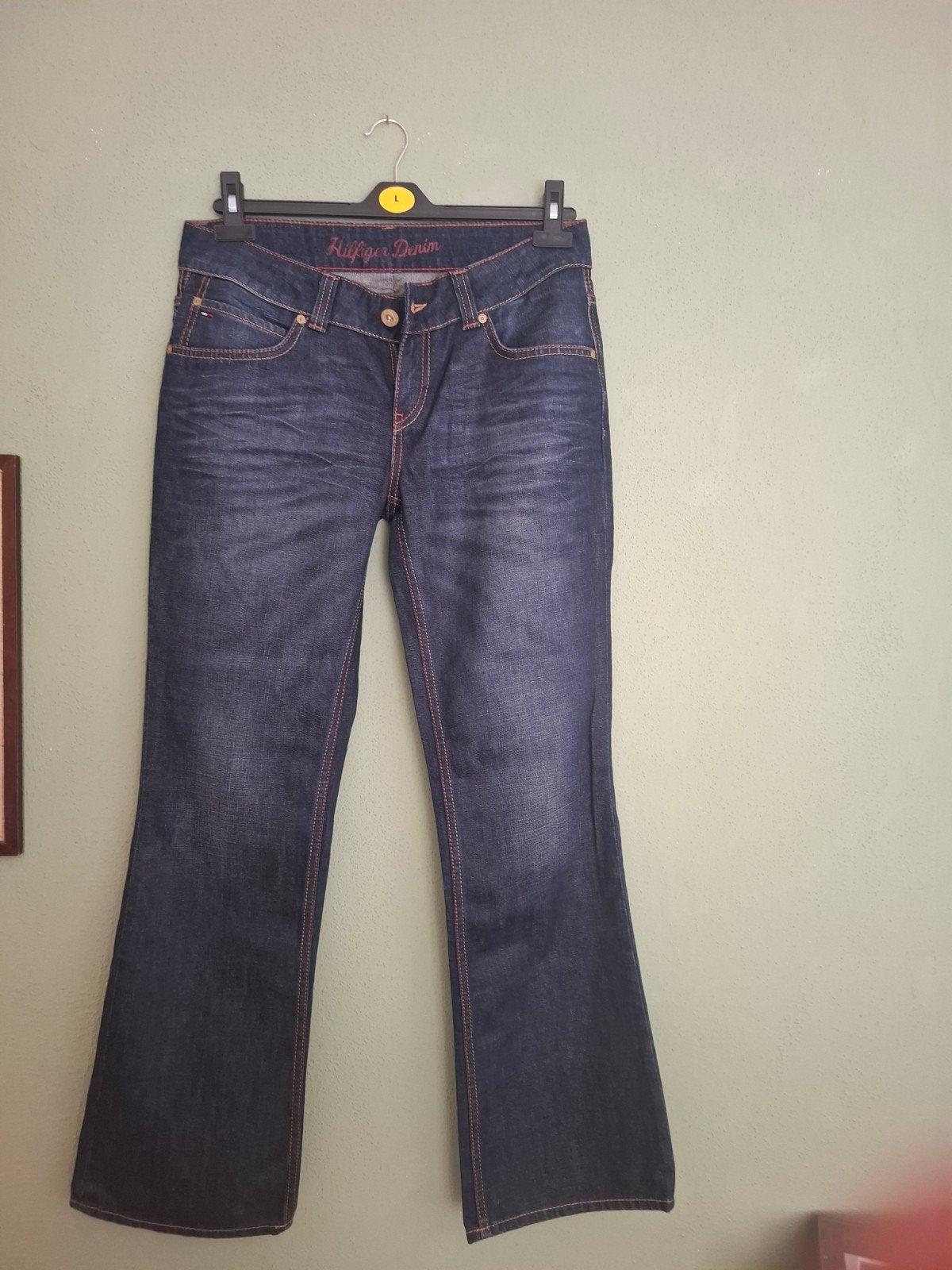 spijkerbroek uitlopend Hilfigger Denim, maat 38, Blauw, Ophalen of Verzenden, Zo goed als nieuw, W30 - W32 (confectie 38/40)