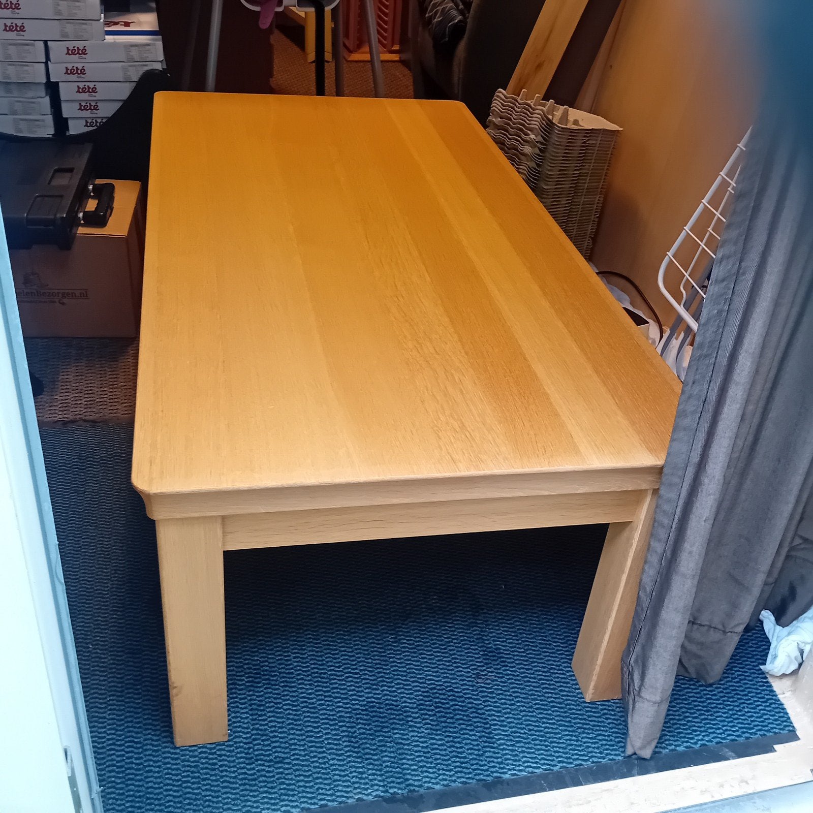 Robuuste houten salontafel -, Gebruikt, 100 tot 150 cm, Tot twee personen, Modern