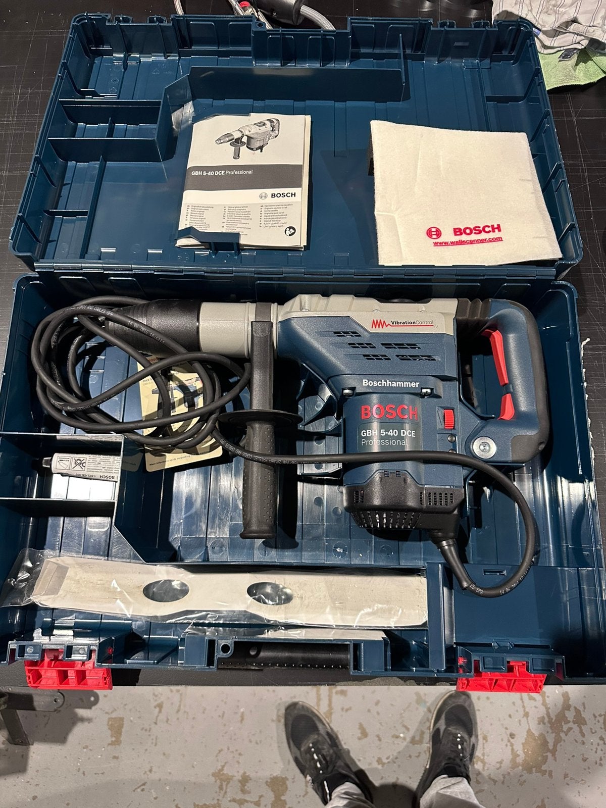 Bosch gbh 5-40 dce nieuwe ongebruikt, Doe-het-zelf en Verbouw, Ophalen of Verzenden, Zo goed als nieuw, Boor- en/of Breekhamer