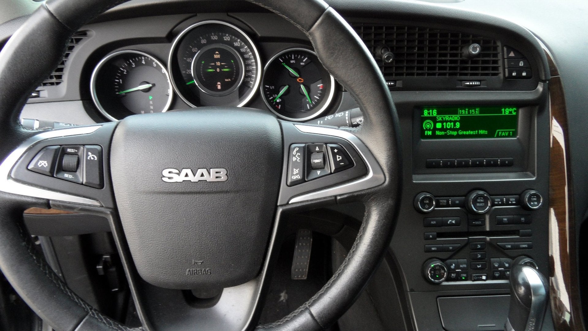 Saab 9-4X lees aaanvullende informatie, Auto's, Automaat, Overige carrosserieën, Zwart, Bedrijf