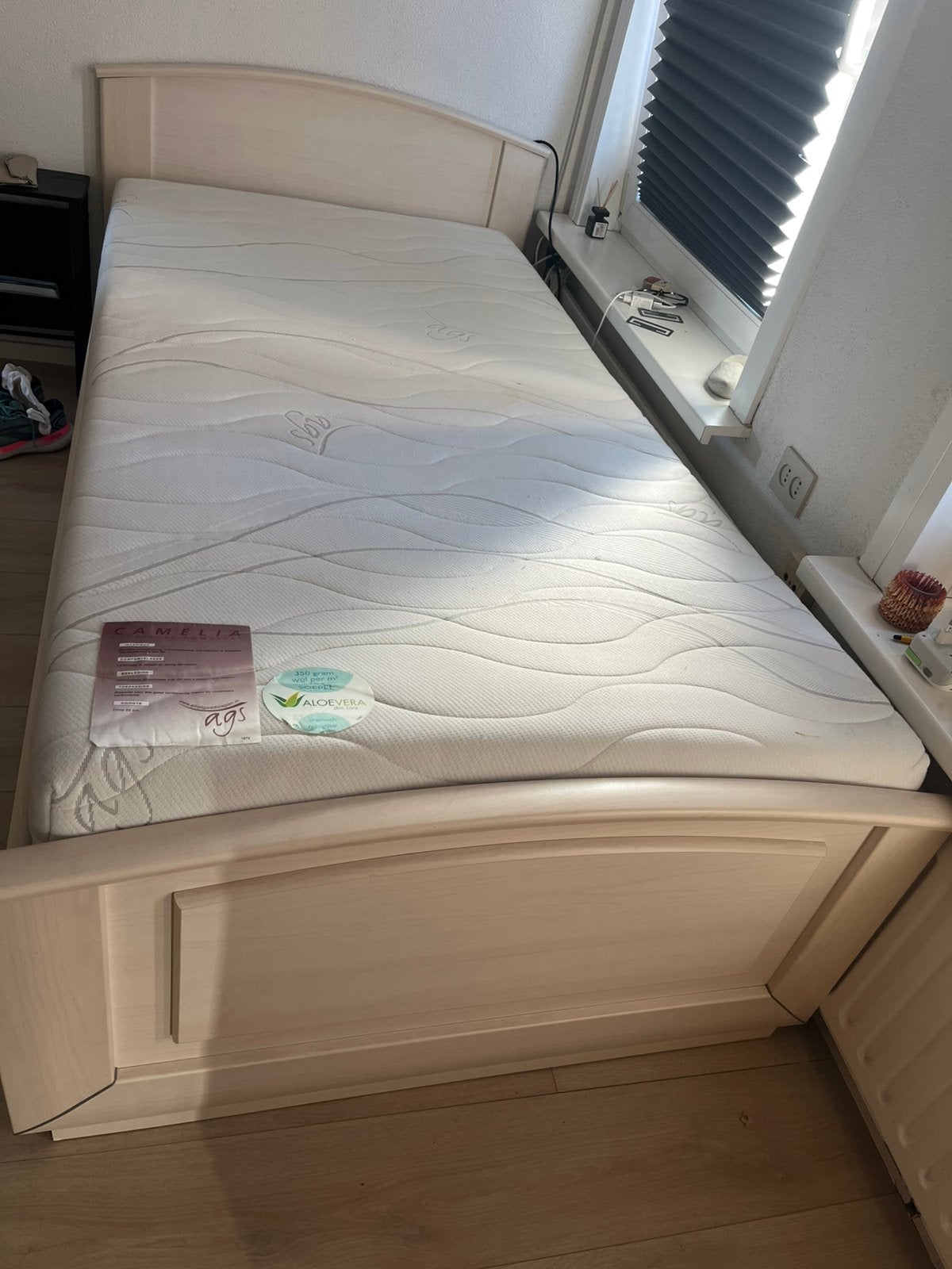 Elektrisch verstelbaar senioren bed., Ophalen, Eenpersoons, Senioren bed., Hout