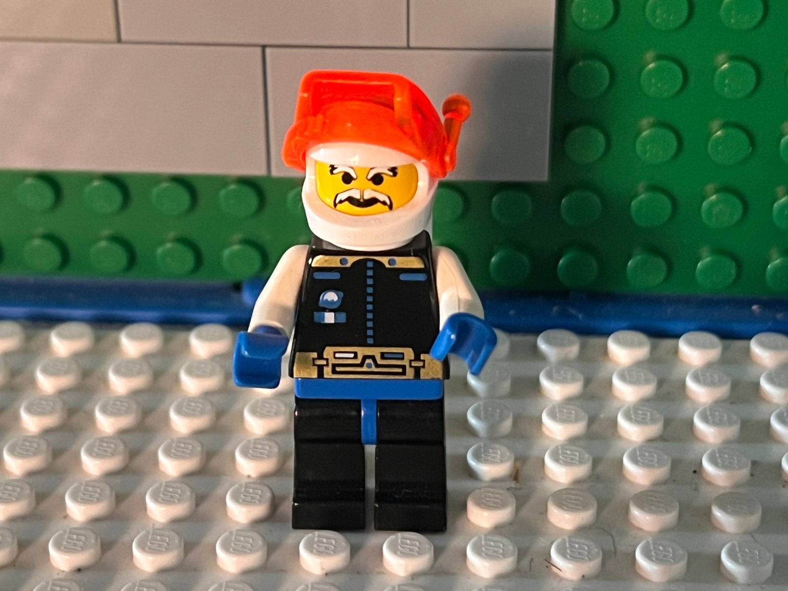 Lego  space ice planet collecteritem minifiguur, Ophalen of Verzenden, Zo goed als nieuw