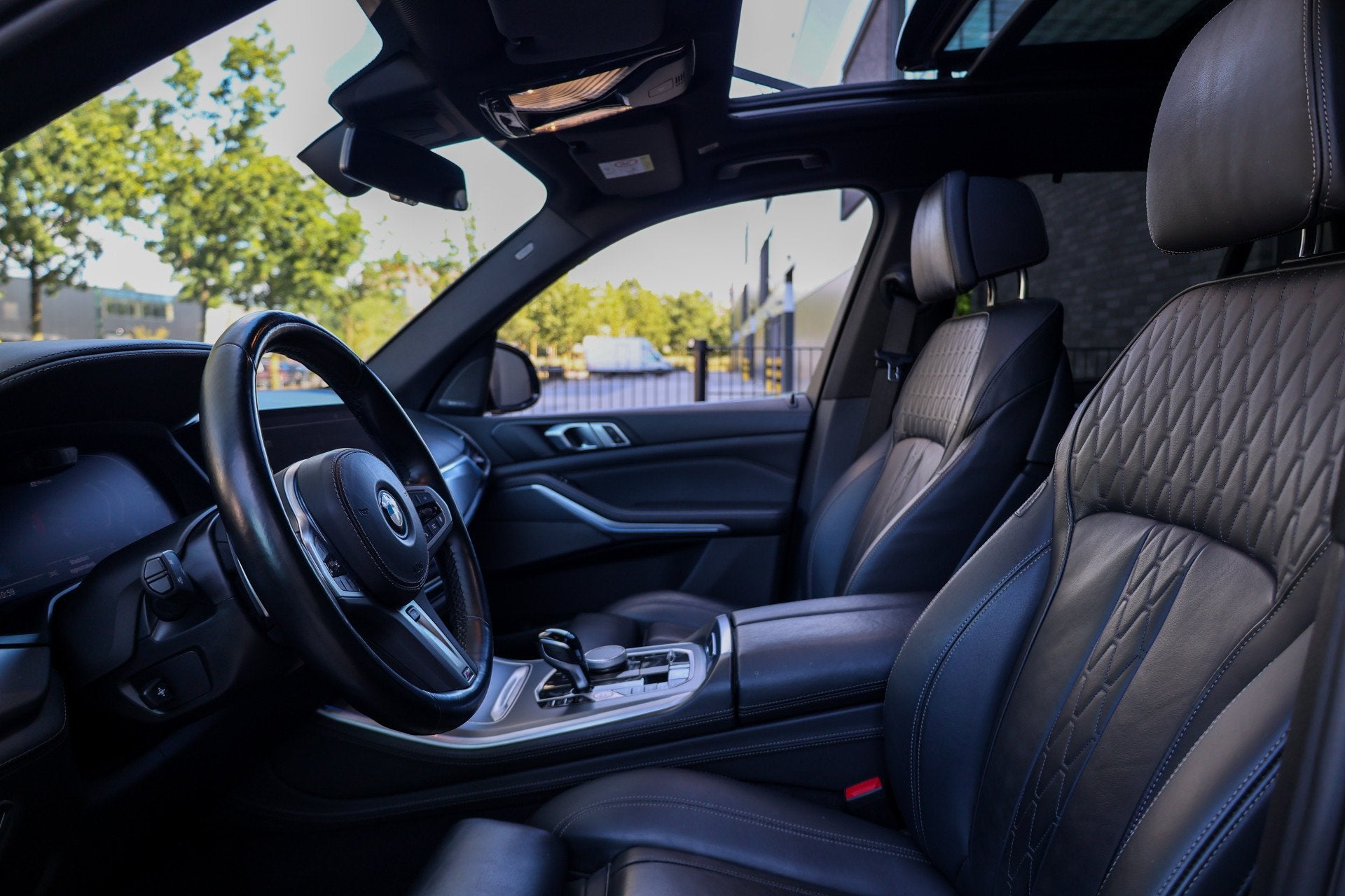 Foto 16 van BMW X5 xDrive45e High Executive | BTW | M-SPORT | PANO | LAS