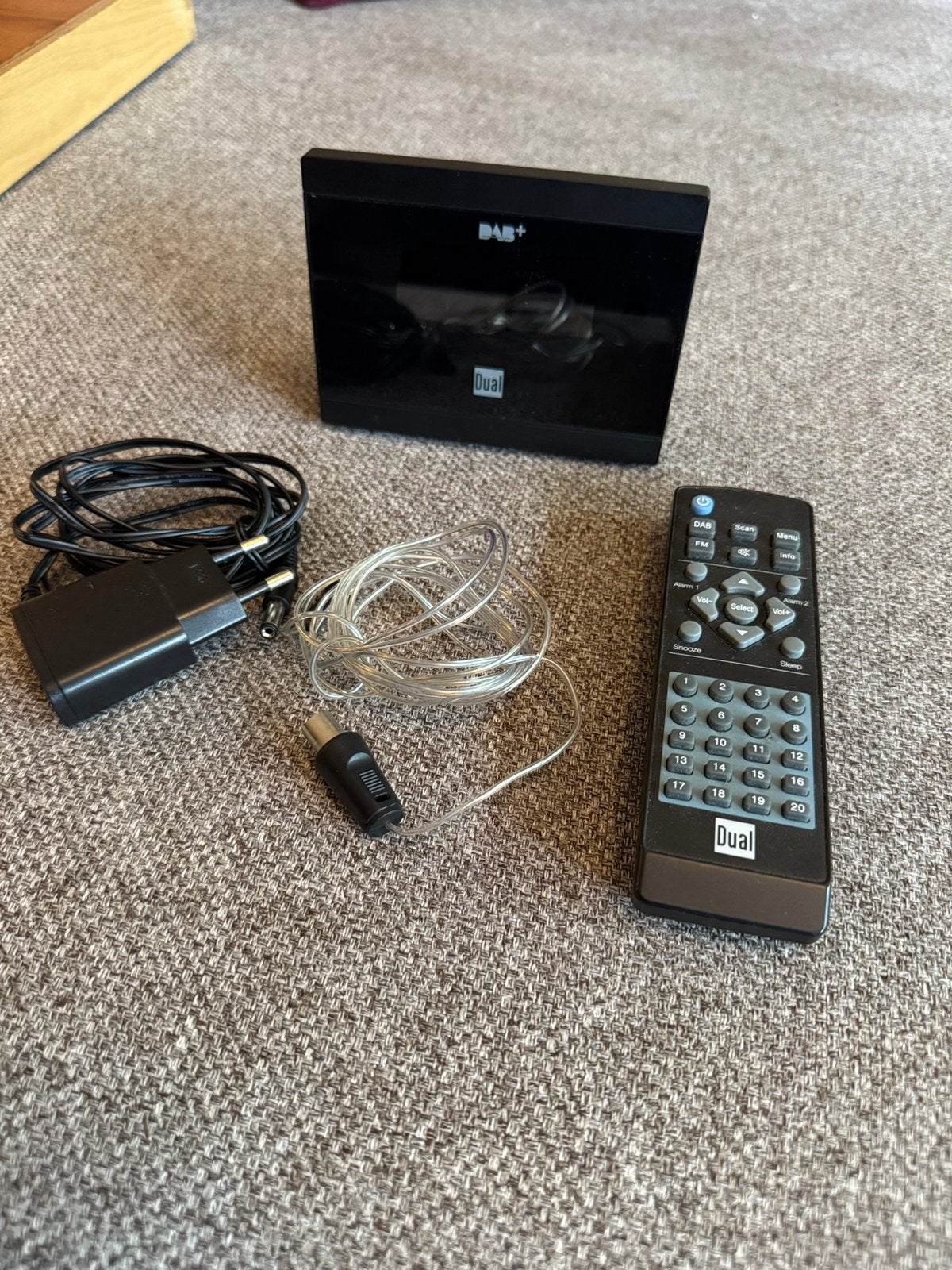 Dual DAB+ 2A Radio, Ophalen of Verzenden, Zo goed als nieuw, Radio