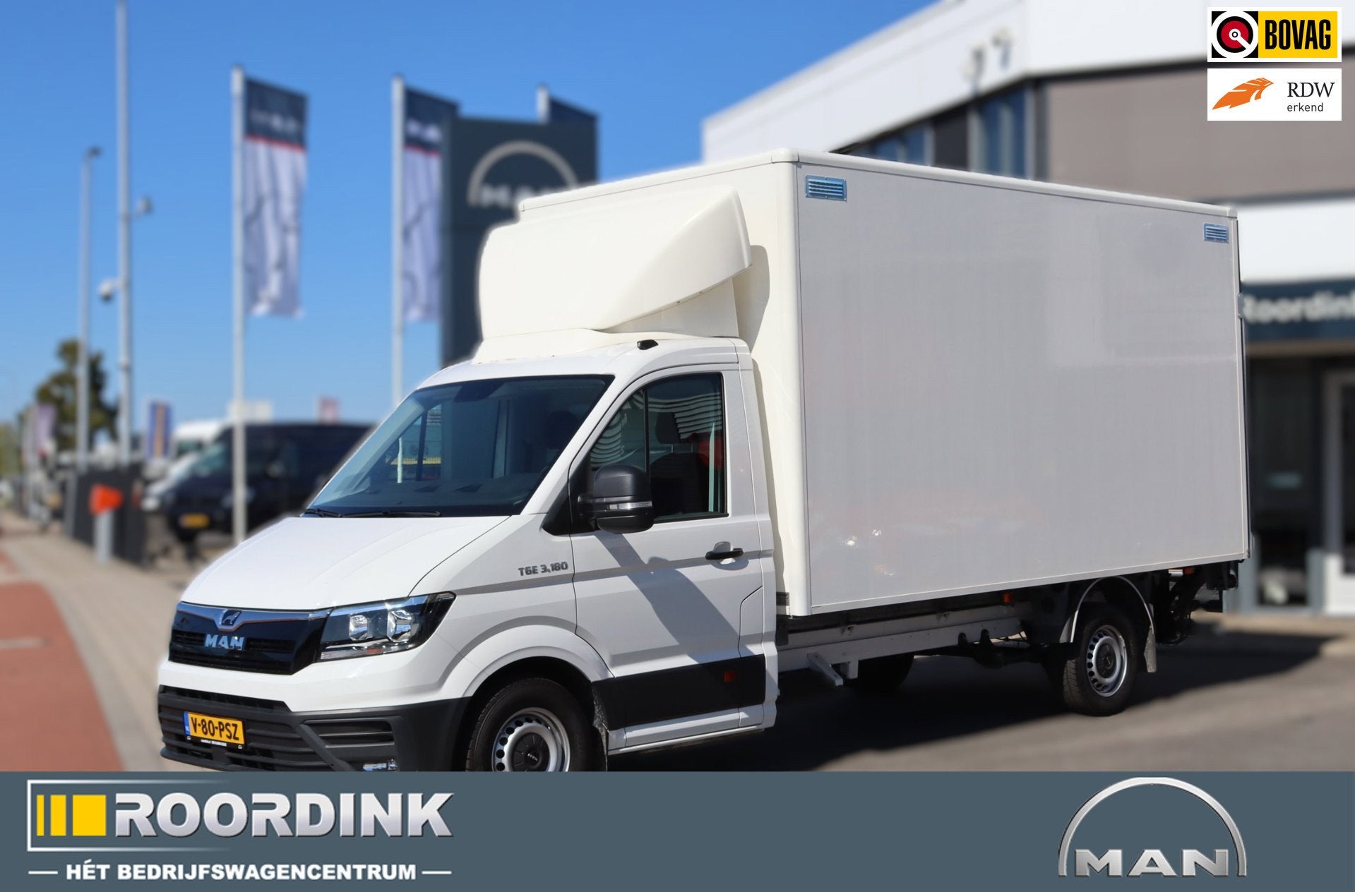 MAN TGE 3.180 L4 bakwagen + laadklep en dakspoiler Automaat, Gebruikt, 4 cilinders, MAN, Wit