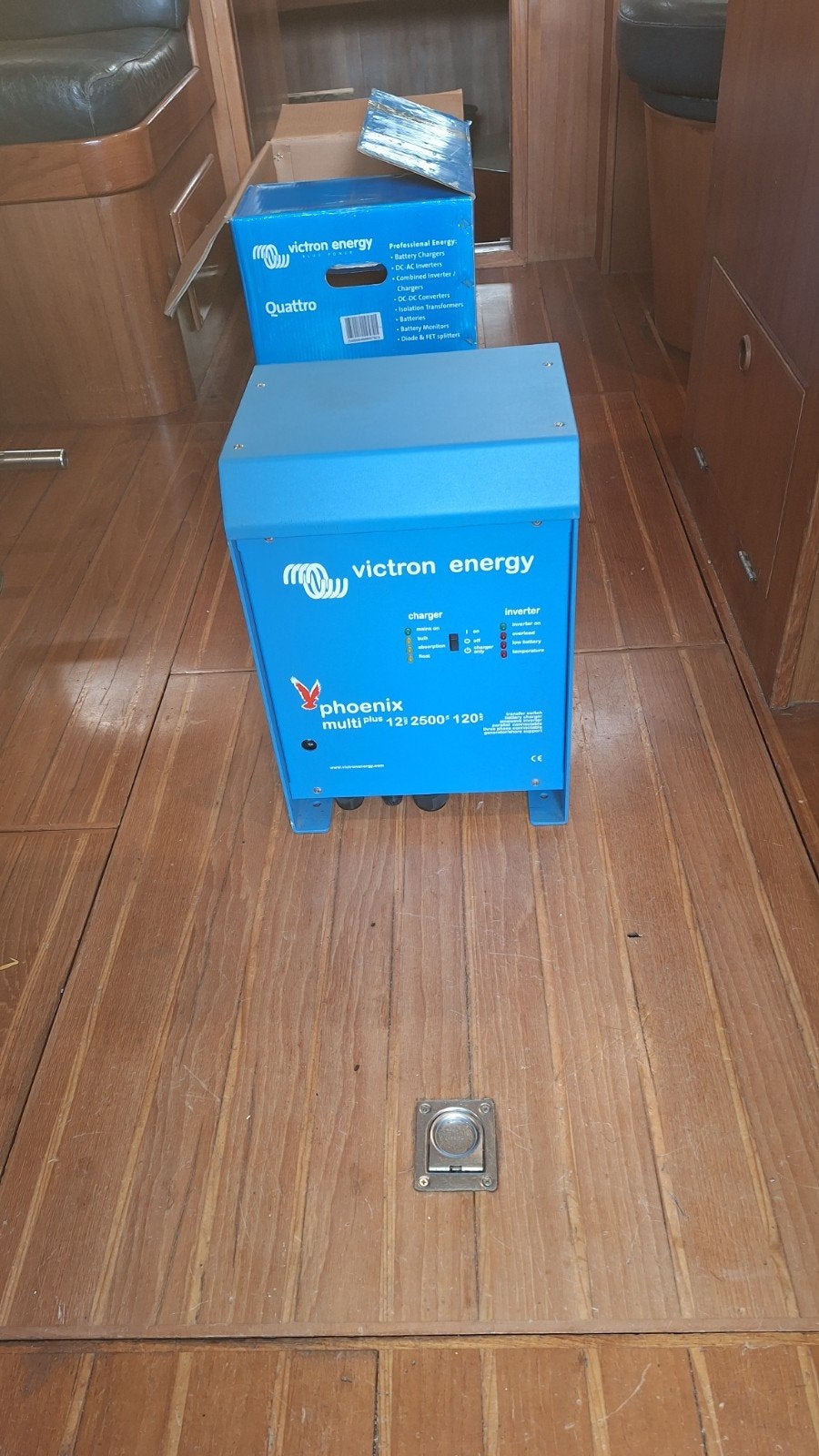 victron multy plus 12 volt 2500 w, Ophalen of Verzenden, Gebruikt, Overige typen