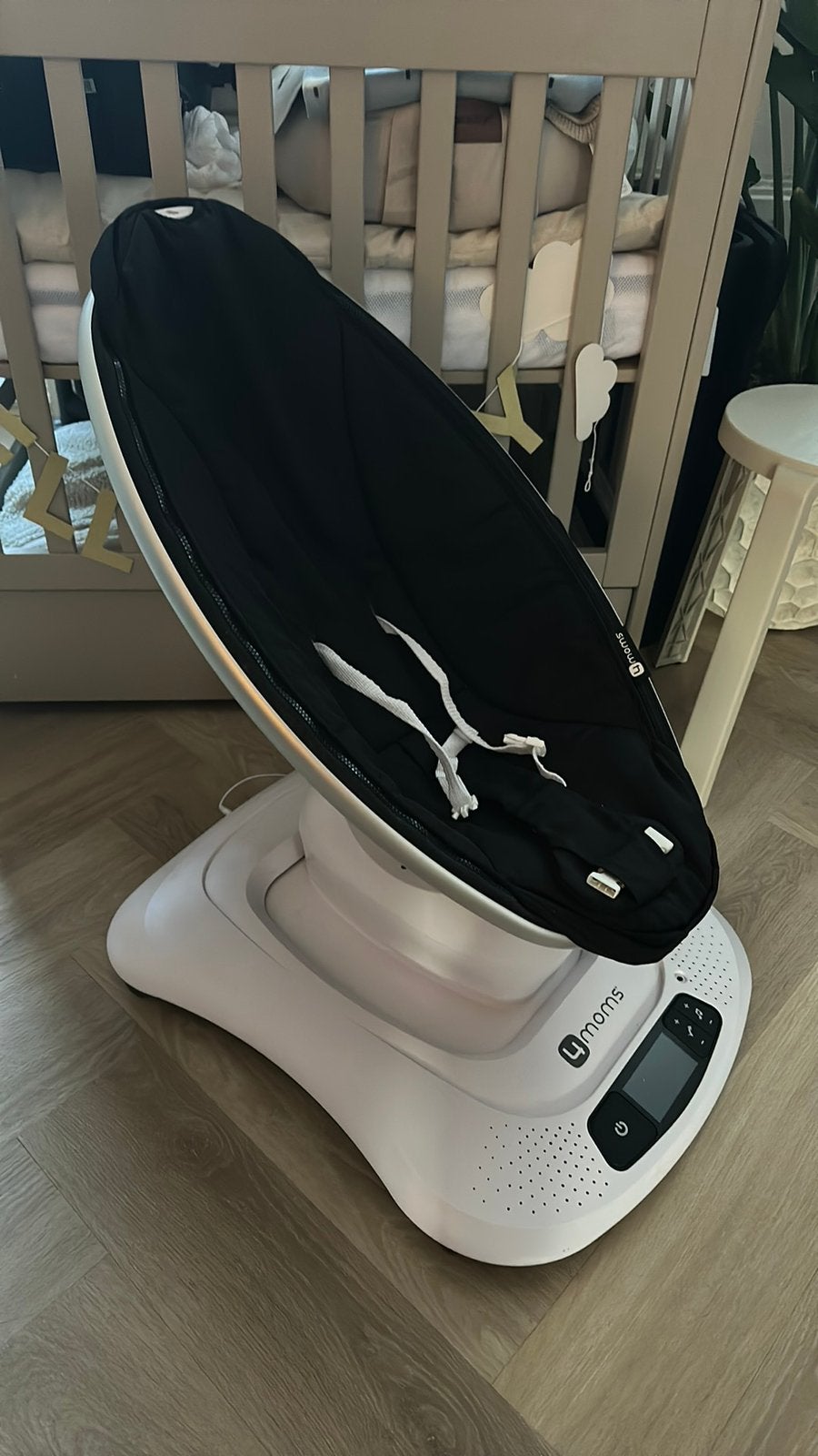 4moms MamaRoo babyschommelstoel, Kinderen en Baby's, Wipstoeltjes, Ophalen, Zo goed als nieuw