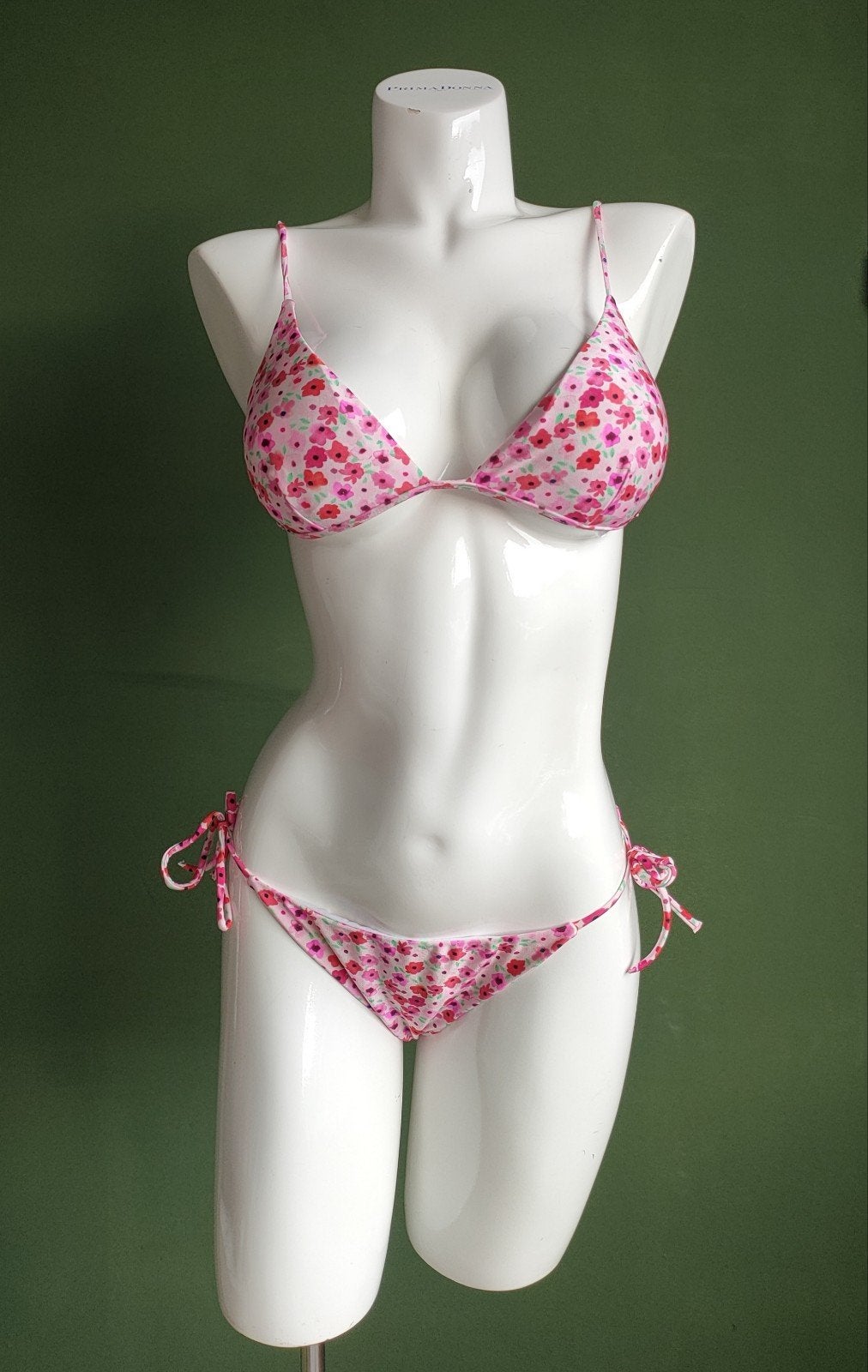 Loavies bikini maat S met bloemenprint, Kleding | Dames, Badmode en Zwemkleding, Ophalen of Verzenden, Loavies, Roze, Bikini