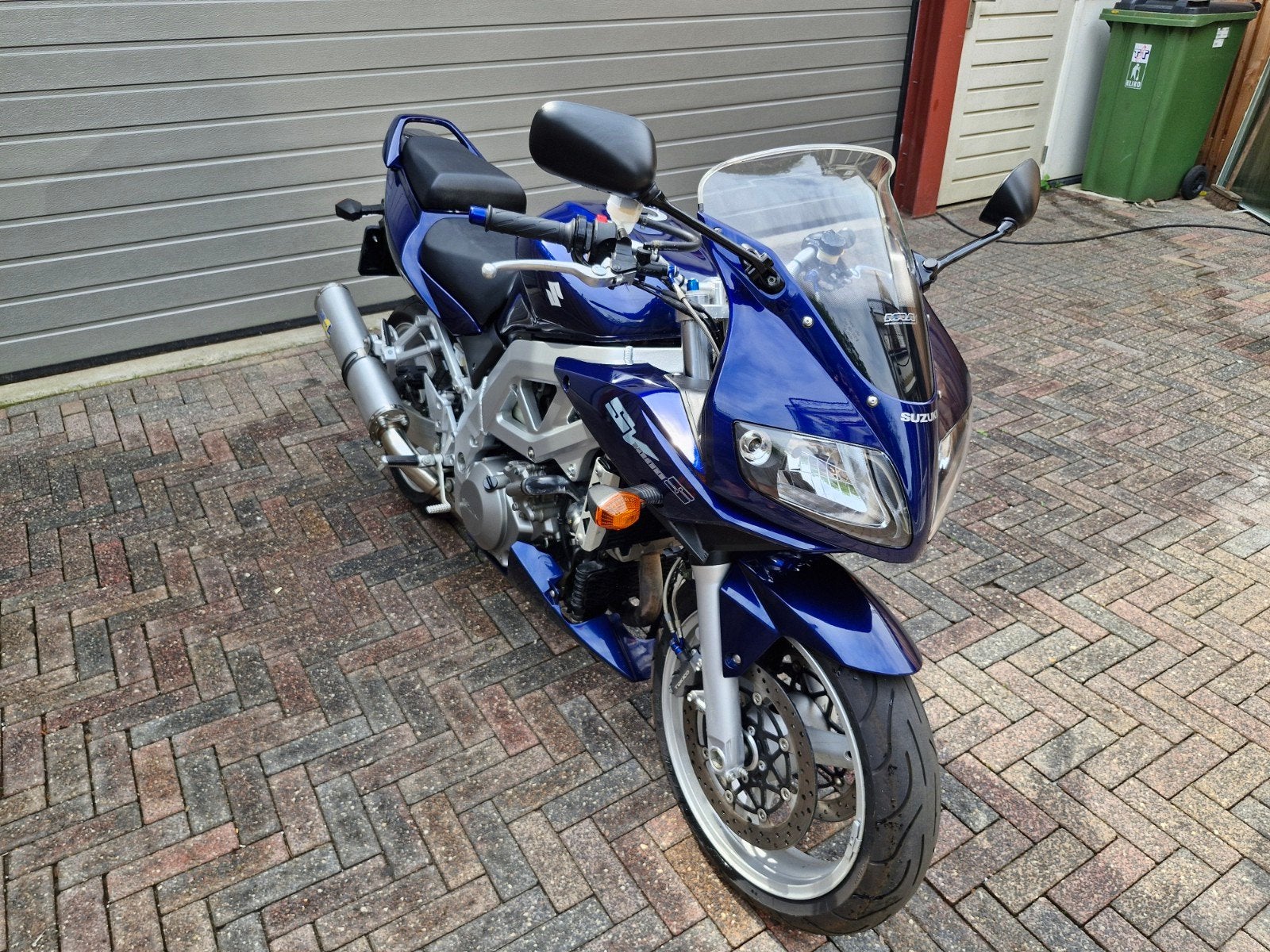 Suzuki SV1000S k5 - Parel van een machine met lage km stand, 2 cilinders, Bedrijf